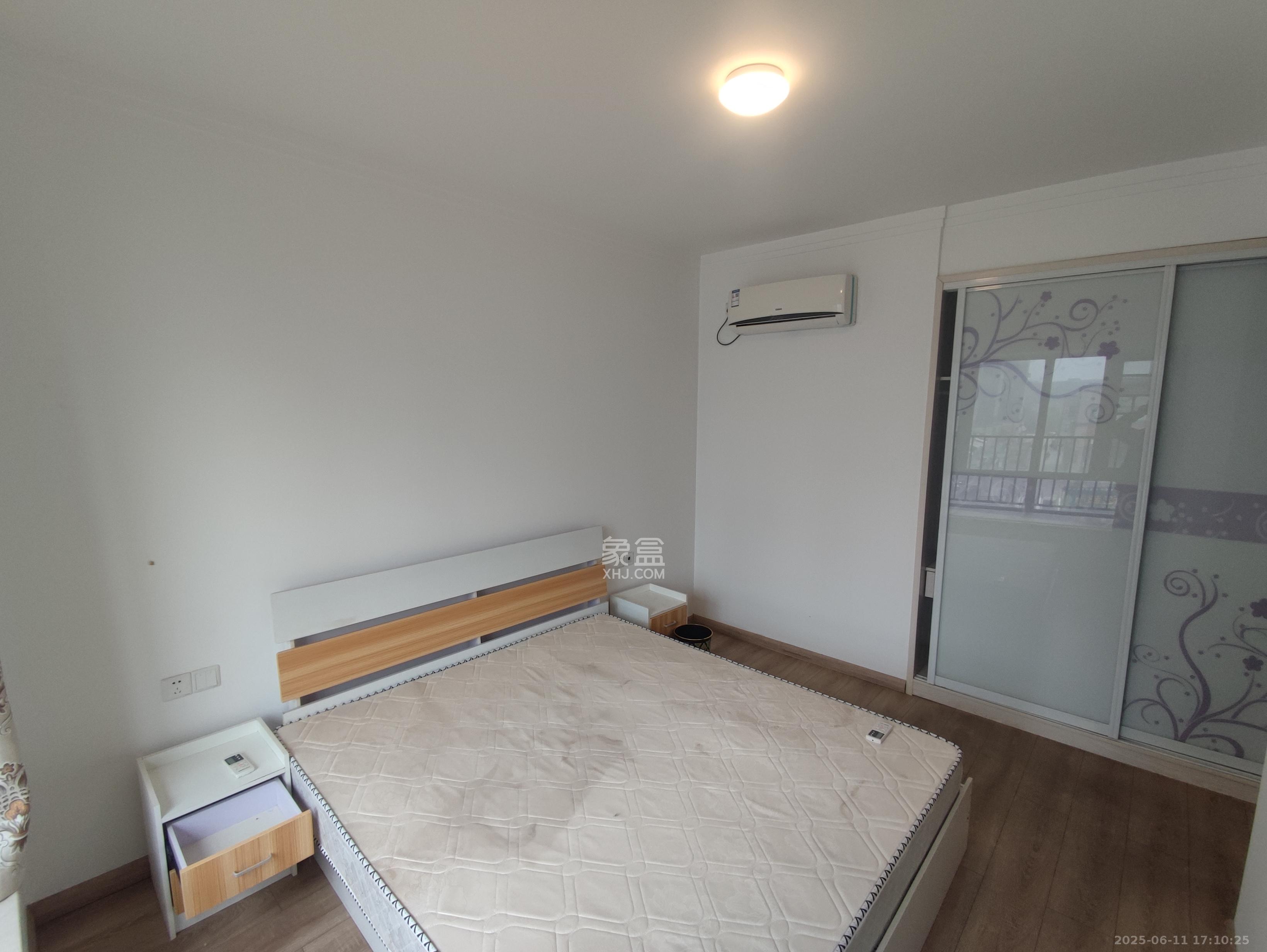 汇金城/嘉华城(二期、三期) 3室2厅2卫 2600.0元/月 汇金城/嘉华城(二期、三期) 3室2厅2卫 2600.0元/月室内图