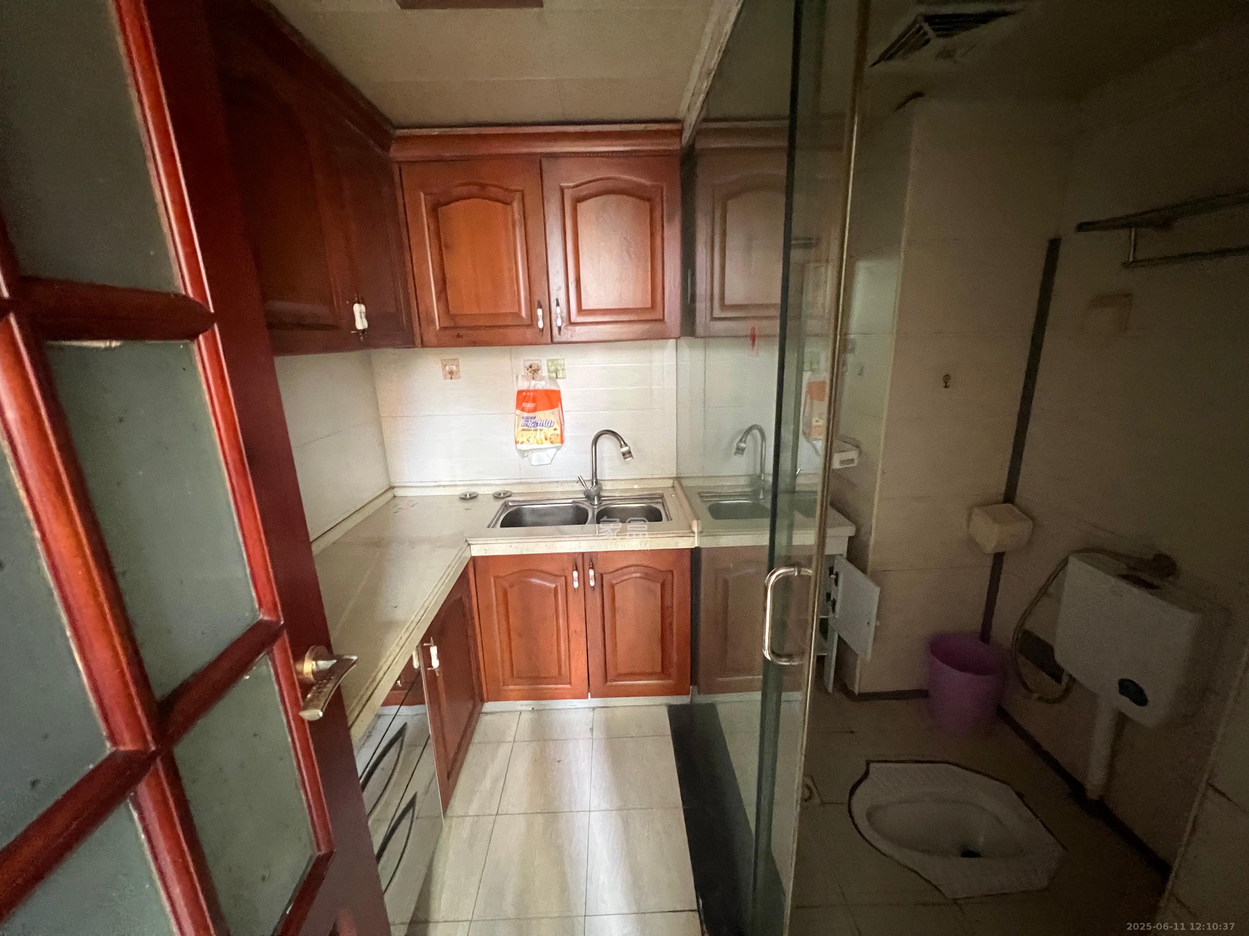 湘水和天下 1室1厅1卫 1250.0元/月 湘水和天下 1室1厅1卫 1250.0元/月室内图