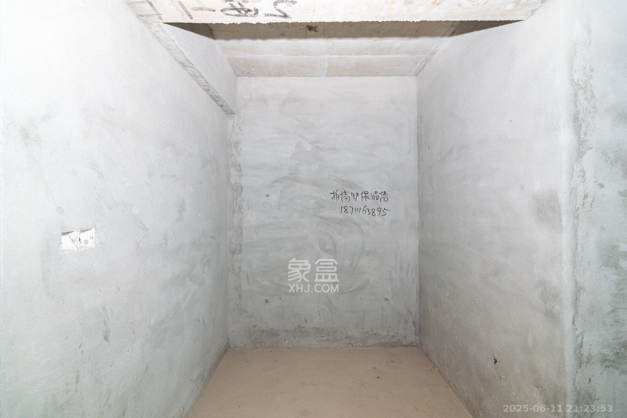 润和谷山郡(悦禧山庄水榭花都)  5室2厅3卫    139.0万 润和谷山郡(悦禧山庄水榭花都)  5室2厅3卫    139.0万其他