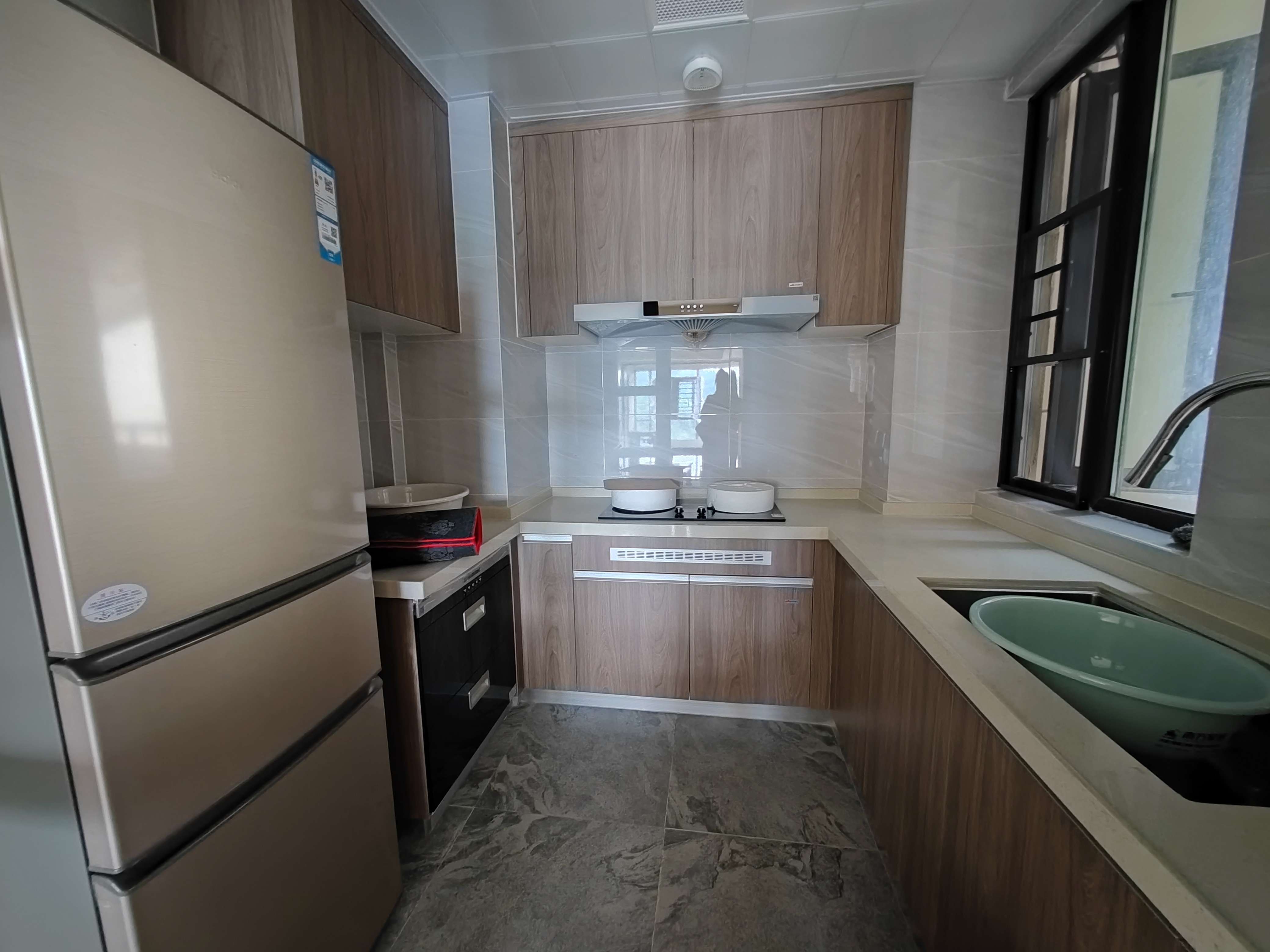 碧桂园翘楚棠 3室2厅2卫 1800.0元/月 碧桂园翘楚棠 3室2厅2卫 1800.0元/月室内图