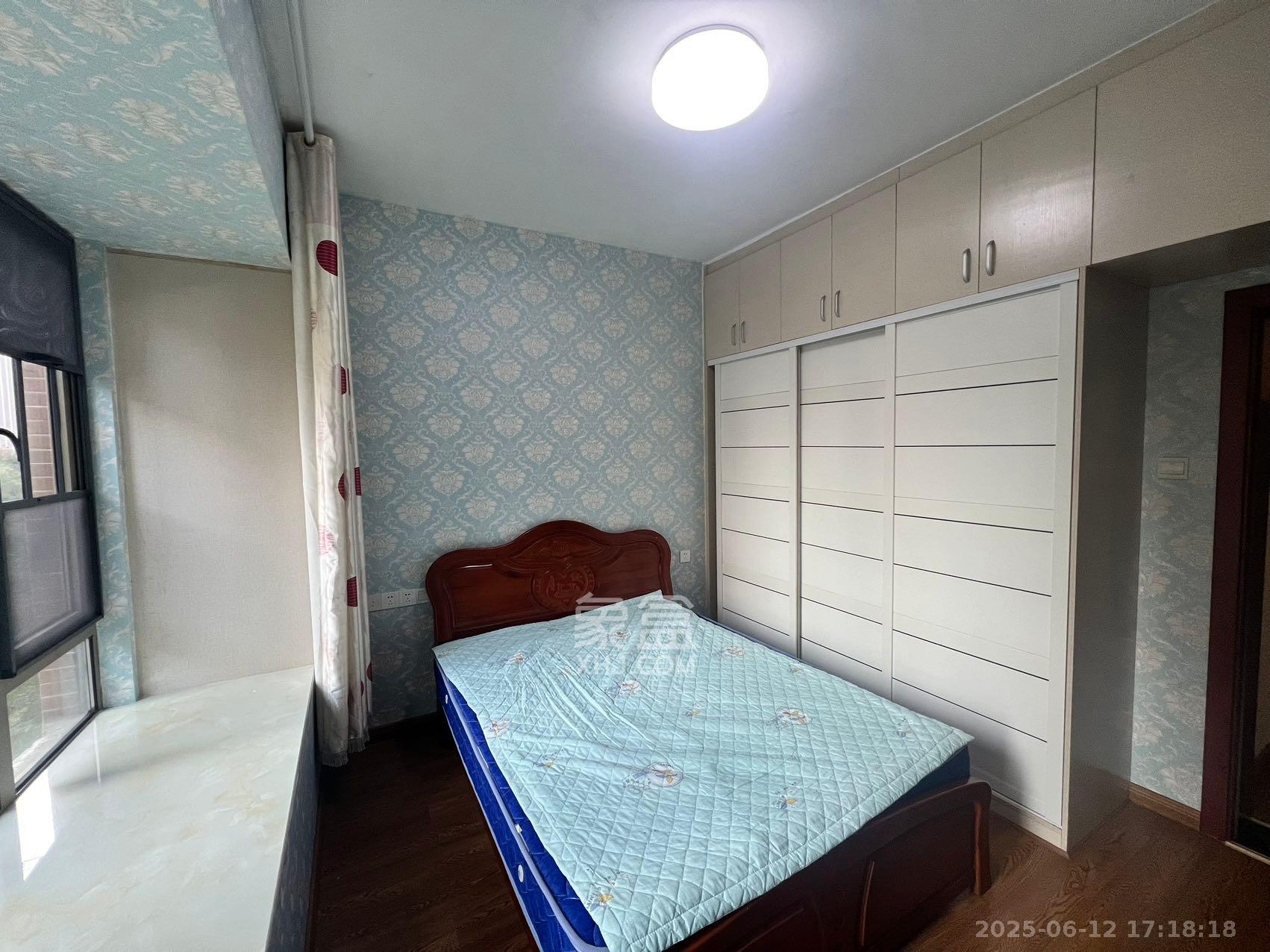 富兴嘉城(富兴汇中央) 2室2厅1卫 2500.0元/月 富兴嘉城(富兴汇中央) 2室2厅1卫 2500.0元/月室内图