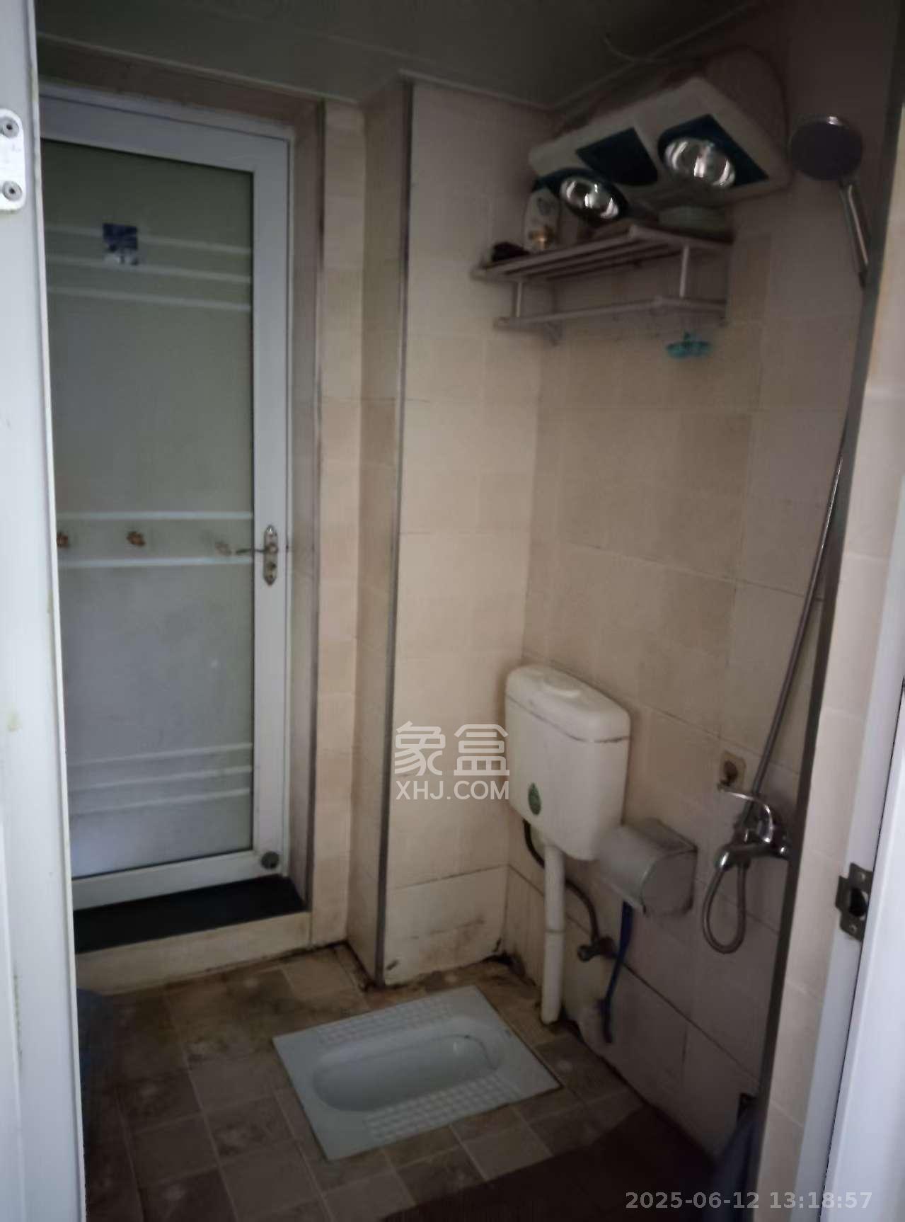 光明城市(星辰青年城) 3室2厅1卫 2000.0元/月 光明城市(星辰青年城) 3室2厅1卫 2000.0元/月室内图