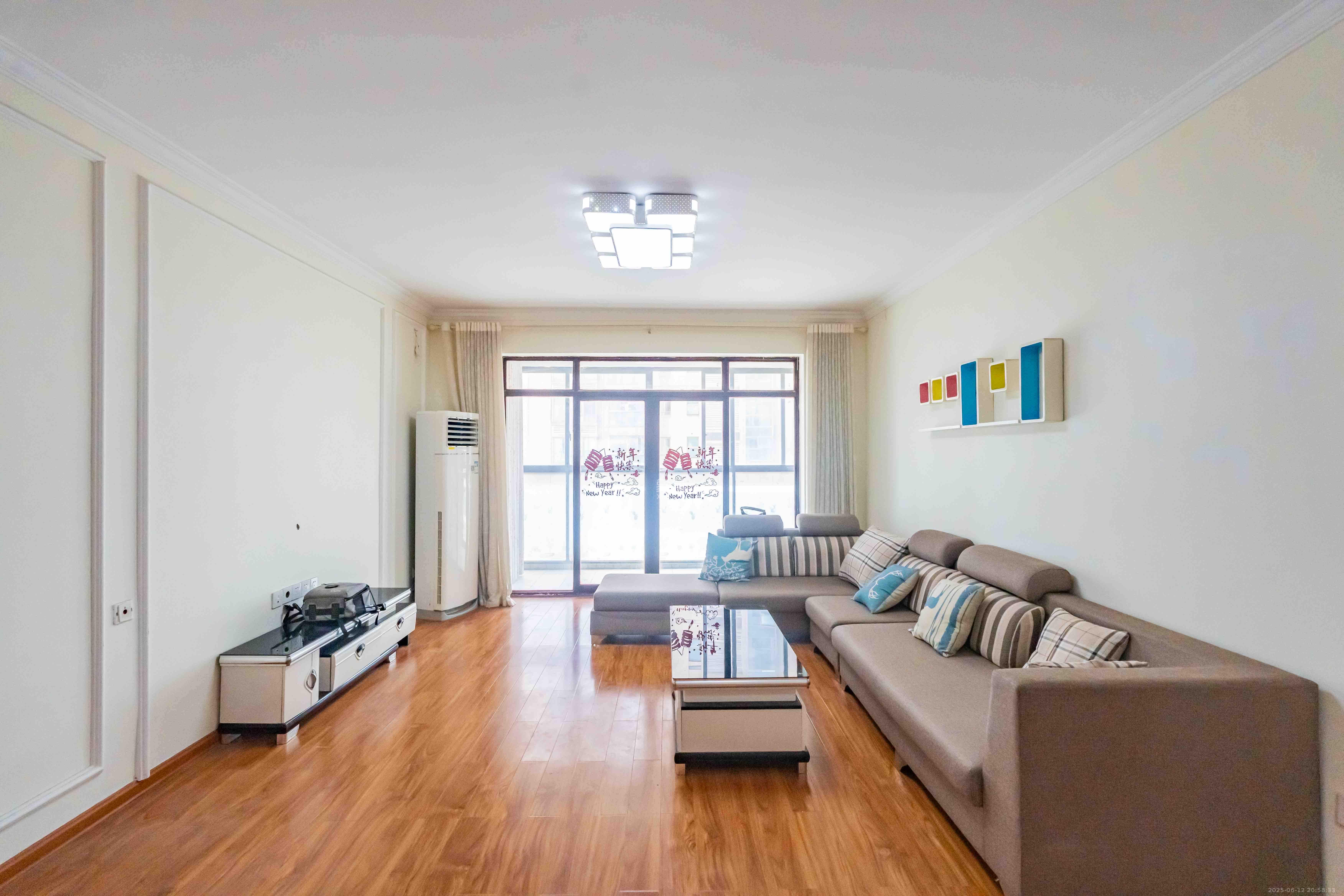 天健芙蓉盛世一期 3室2厅1卫 3500.0元/月 天健芙蓉盛世一期 3室2厅1卫 3500.0元/月室内图