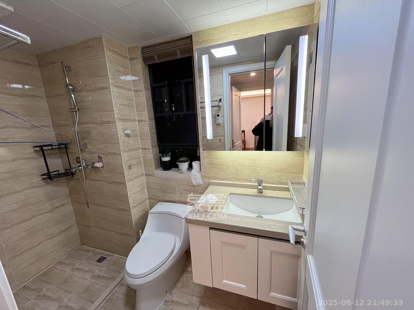 万科魅力之城观澜里 3室2厅2卫 2800.0元/月 万科魅力之城观澜里 3室2厅2卫 2800.0元/月室内图