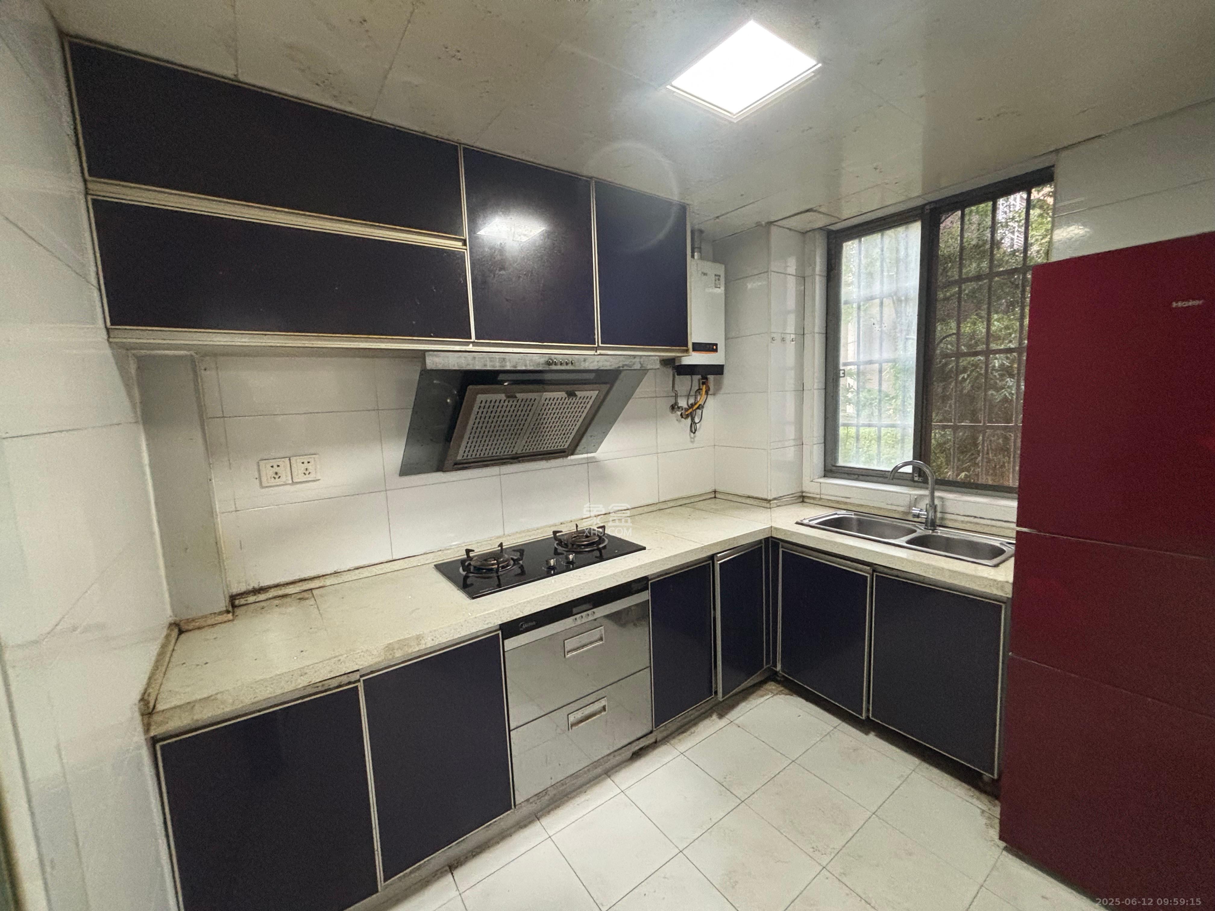 星雨心苑 3室2厅1卫 2400.0元/月 星雨心苑 3室2厅1卫 2400.0元/月室内图