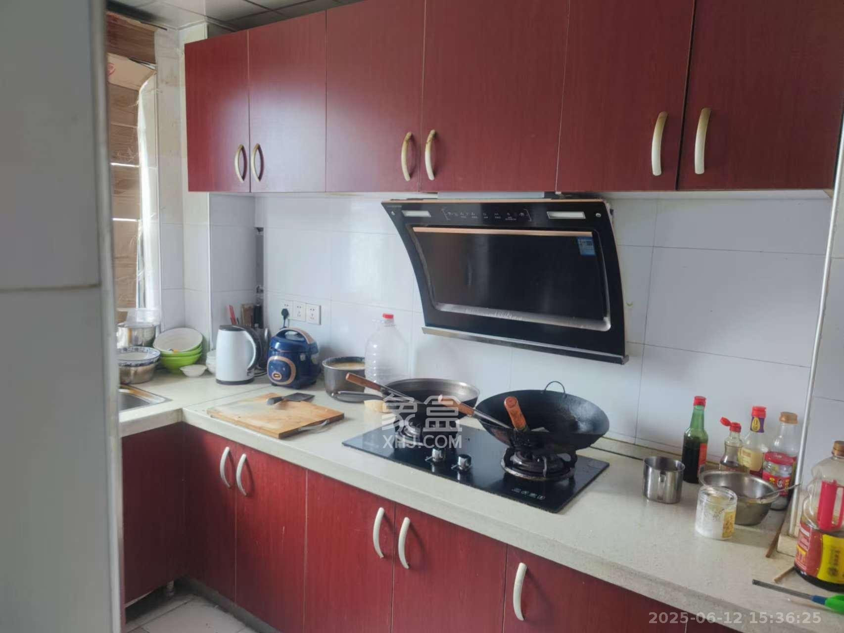 湘府东苑  2室2厅1卫    2000.0元/月 湘府东苑  2室2厅1卫    2000.0元/月室内图