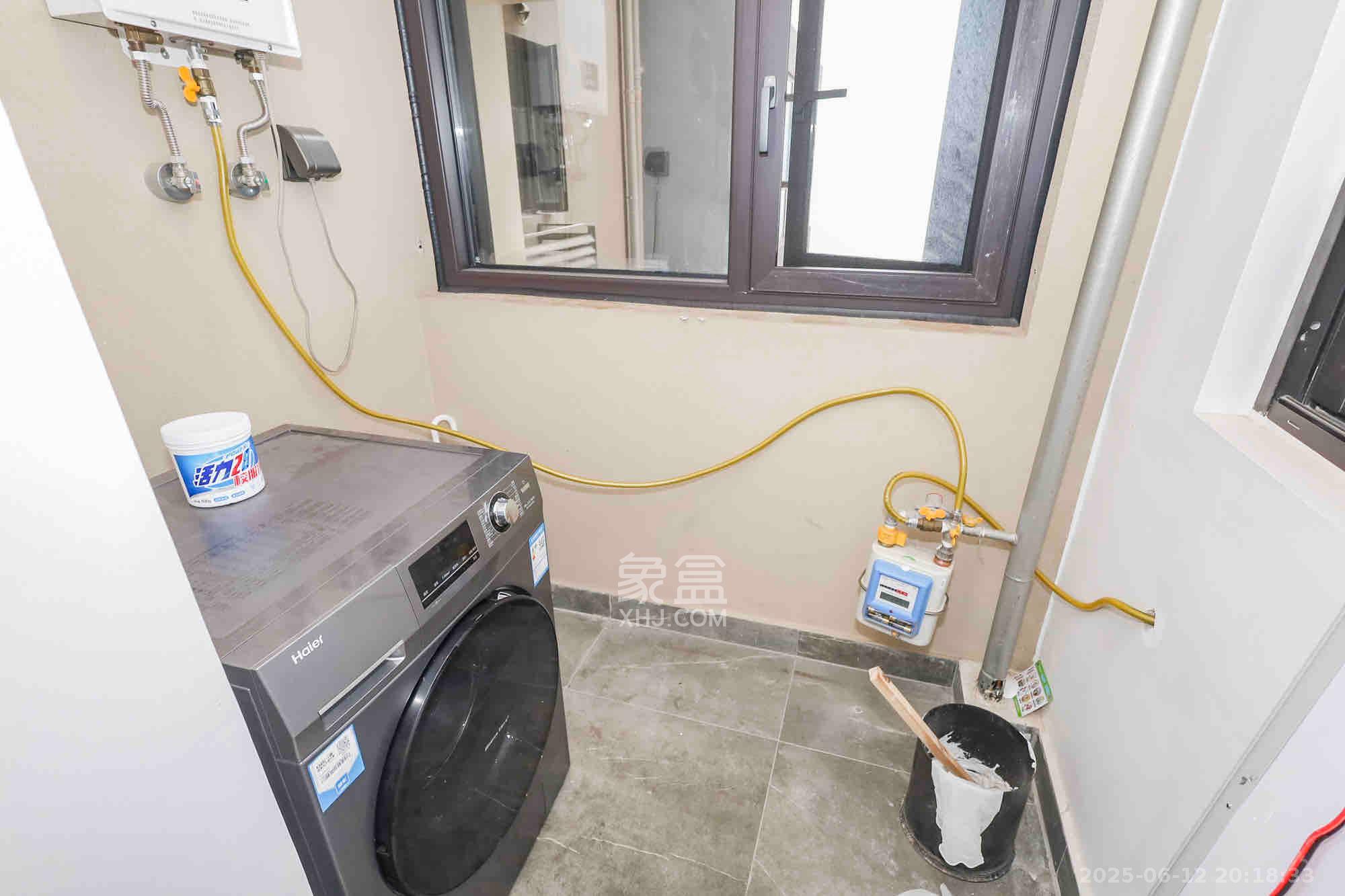 万科里金域滨江  3室2厅2卫   4000.00元/月室内图