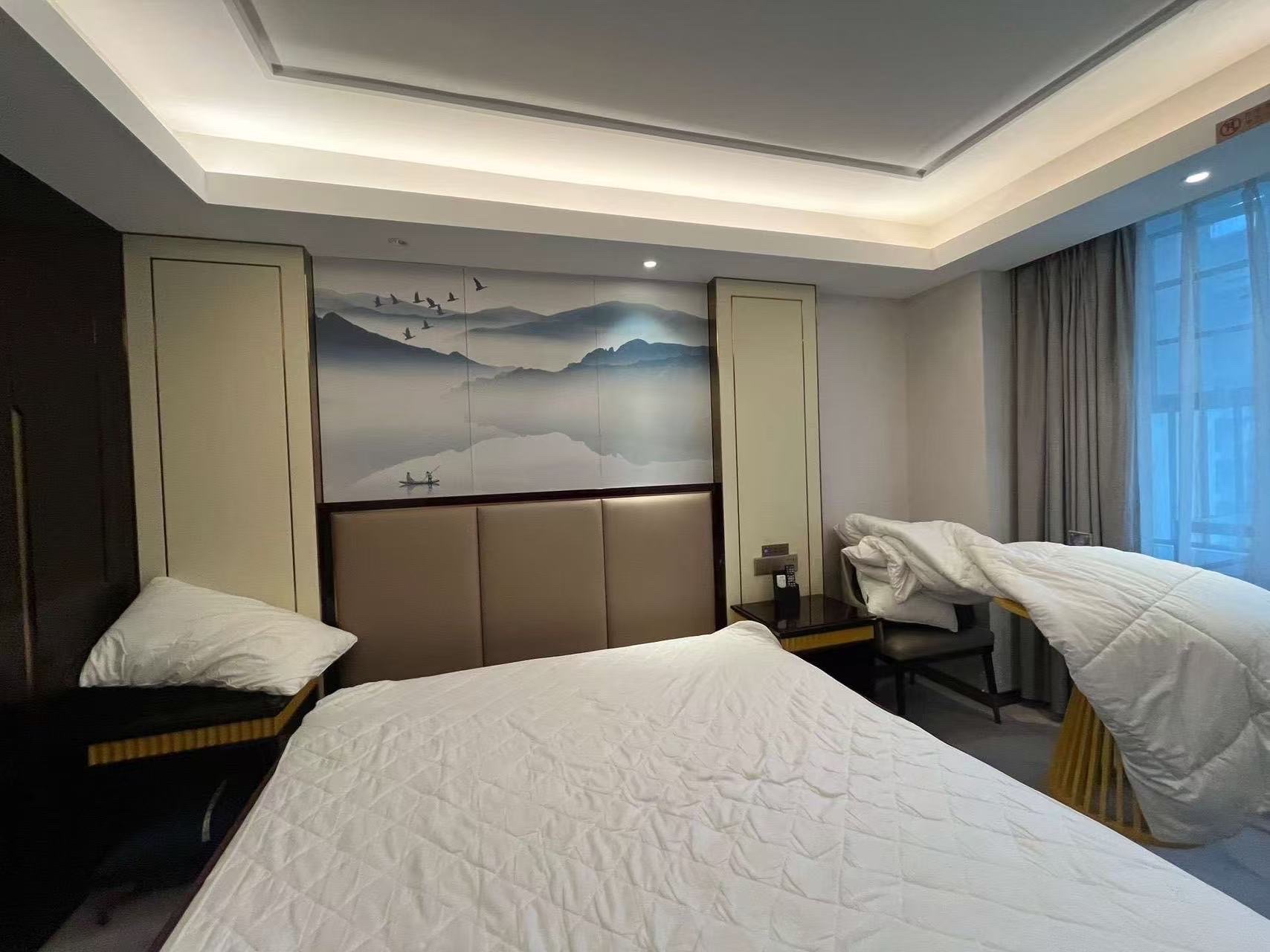 东岳新外滩  1室1厅1卫   30.00万客厅