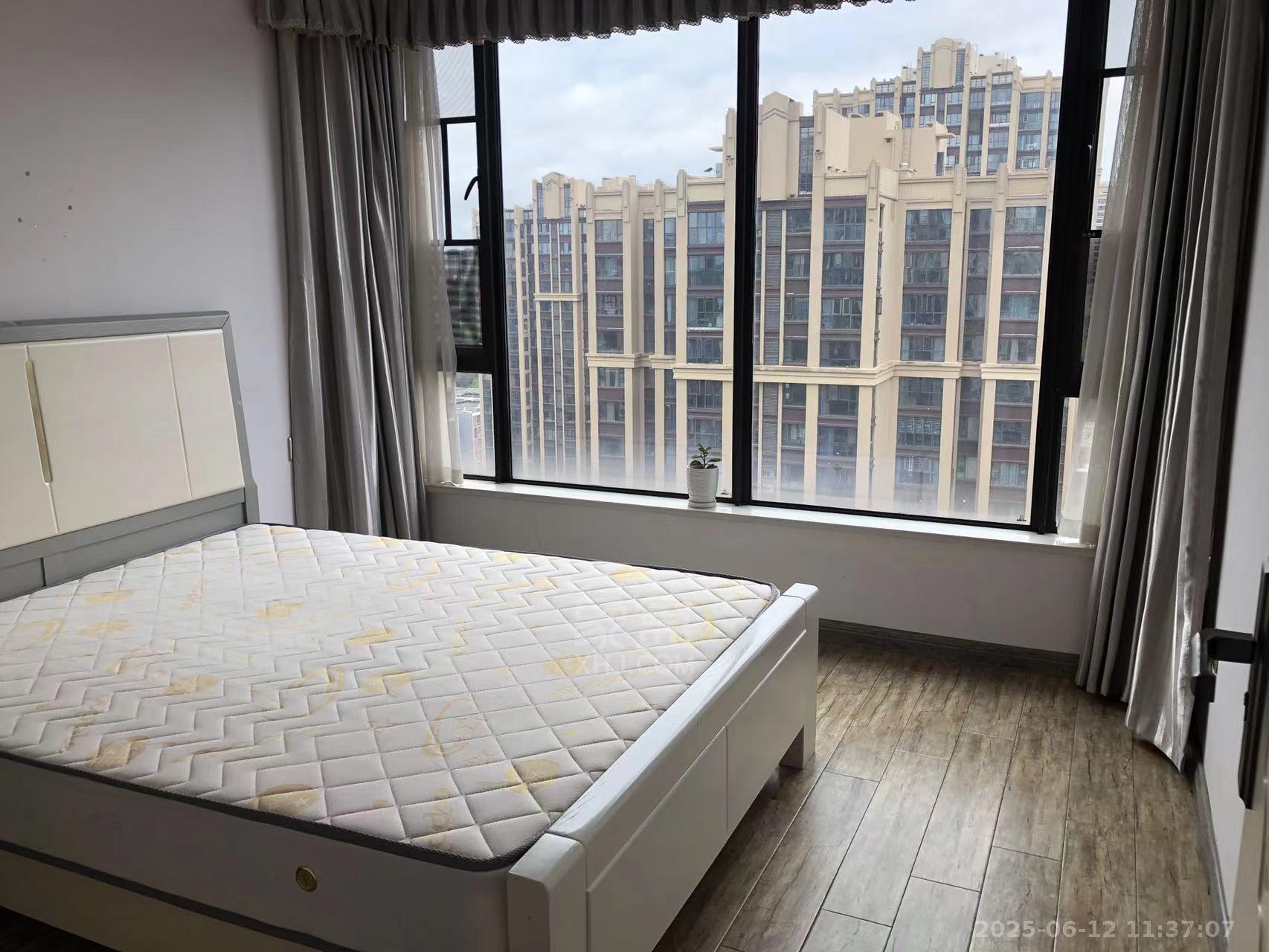 金轮翡翠名园 3室2厅2卫 2000.0元/月 金轮翡翠名园 3室2厅2卫 2000.0元/月室内图