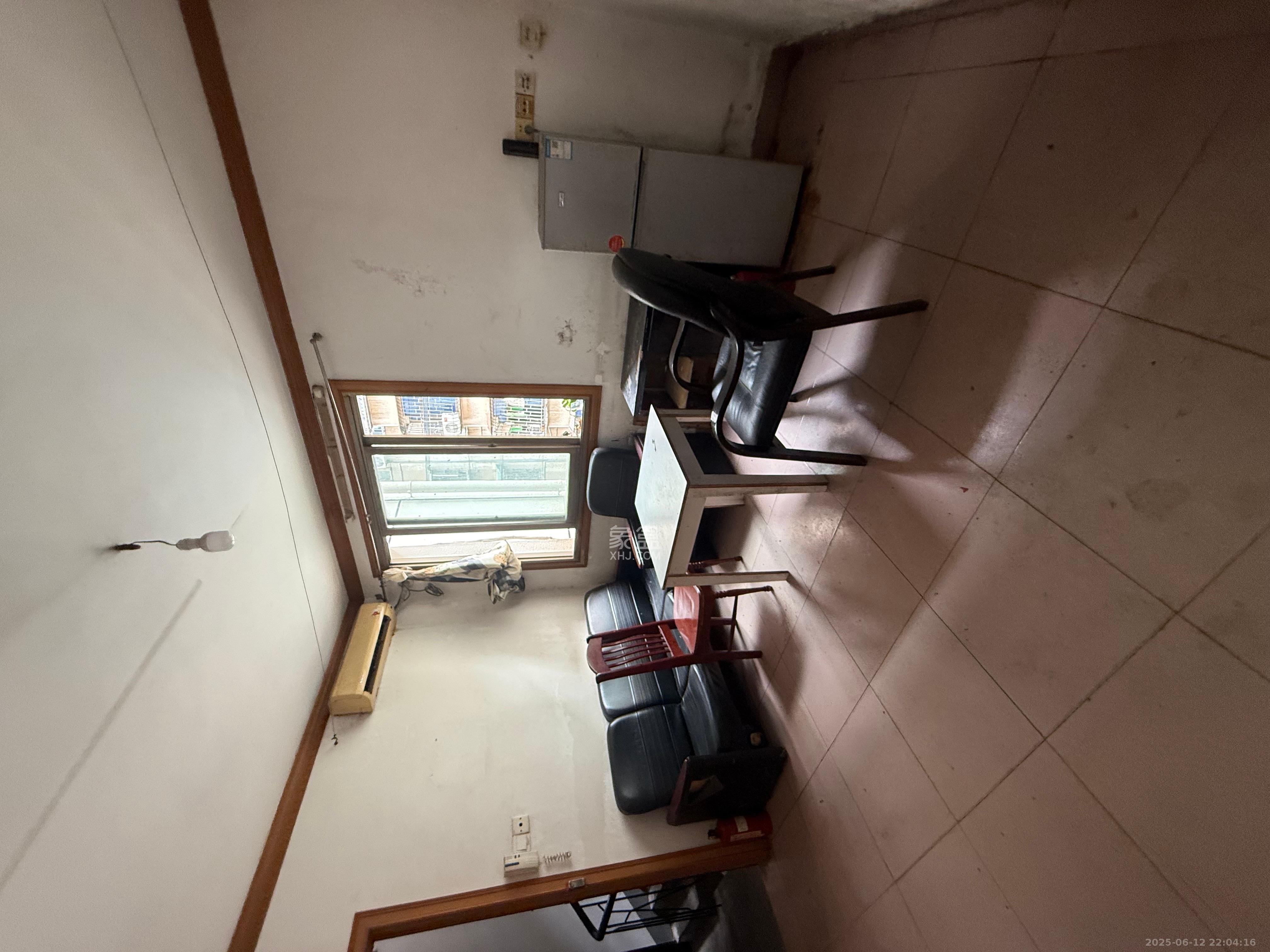 建工集团单位房  3室1厅1卫   2500.00元/月室内图