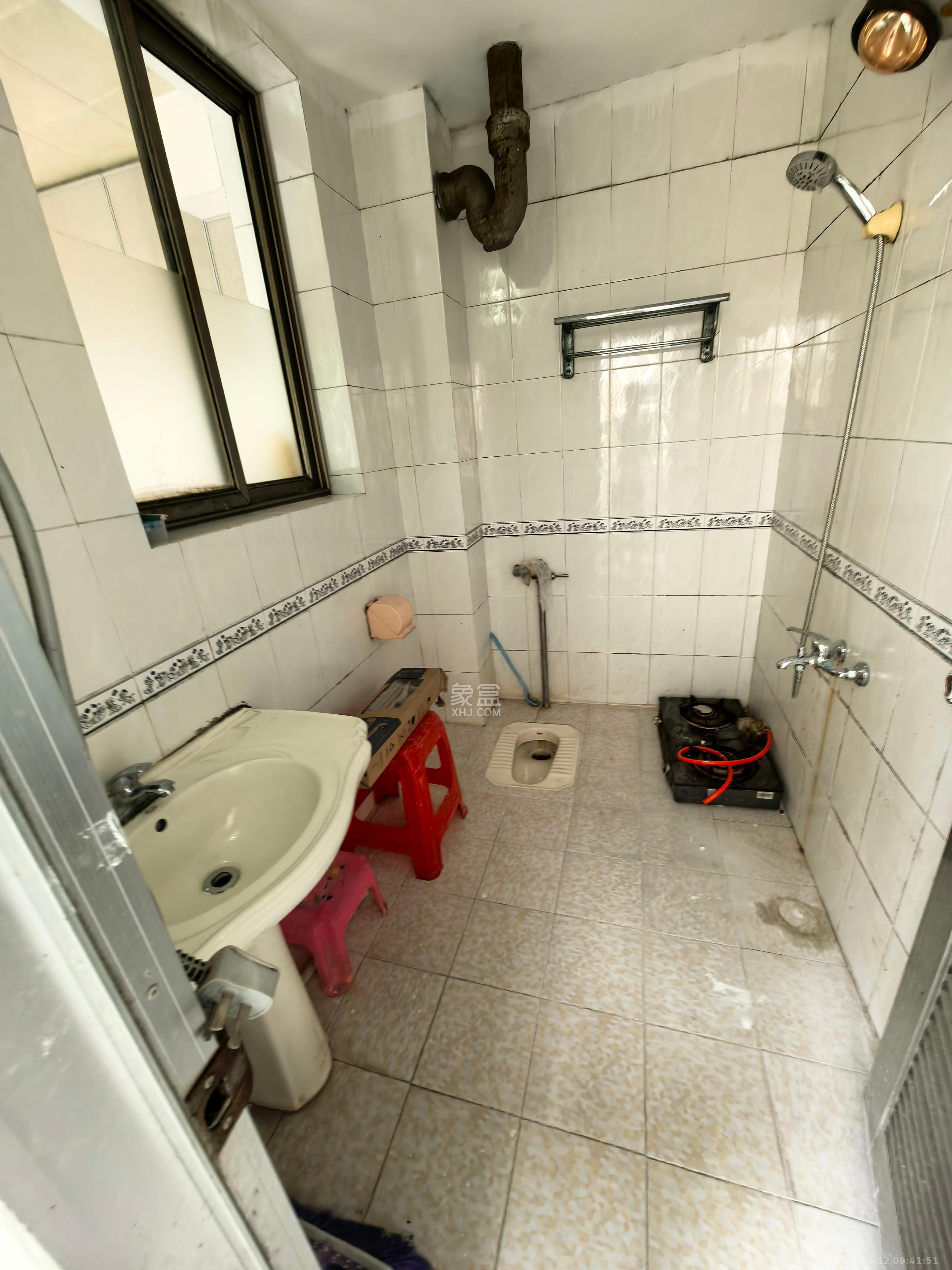 雨花区国税局左家塘宿舍 3室1厅1卫 2000.0元/月 雨花区国税局左家塘宿舍 3室1厅1卫 2000.0元/月室内图