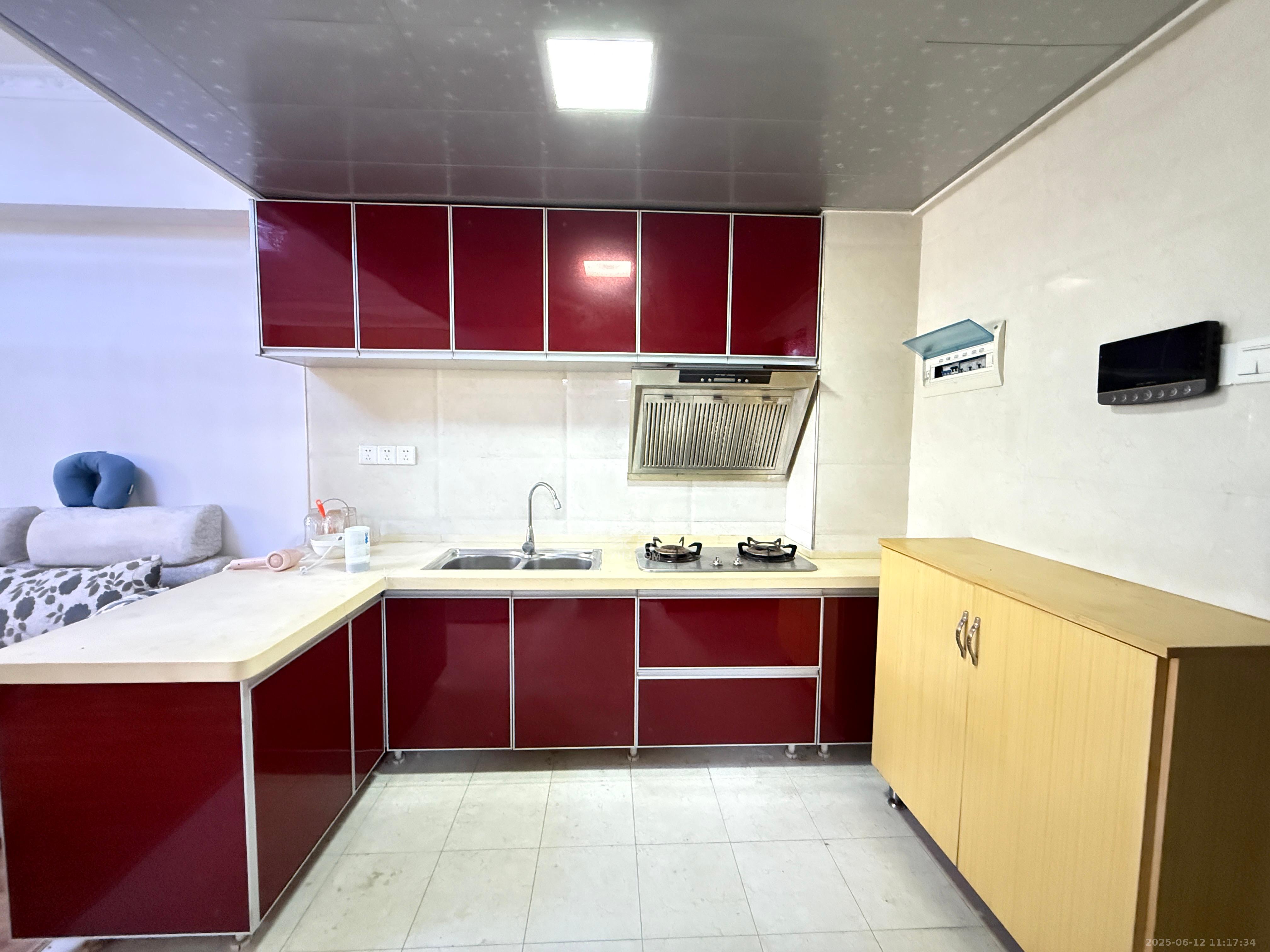 时代公馆 1室1厅1卫 1600.0元/月 时代公馆 1室1厅1卫 1600.0元/月室内图