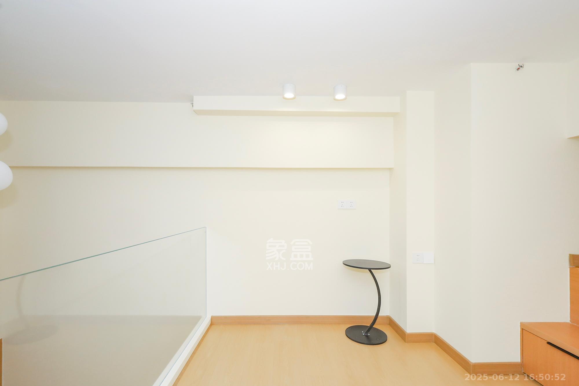 北辰时光里  1室0厅0卫    32.0万卧室