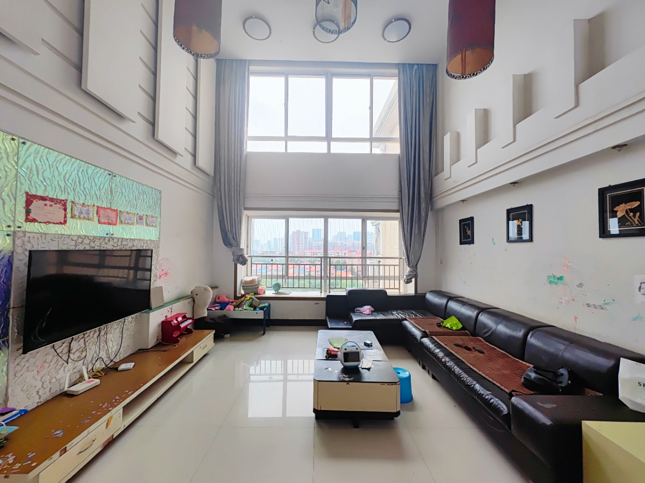 湘银二期世纪花园 7室2厅3卫 89.8万 湘银二期世纪花园 7室2厅3卫 89.8万室内图