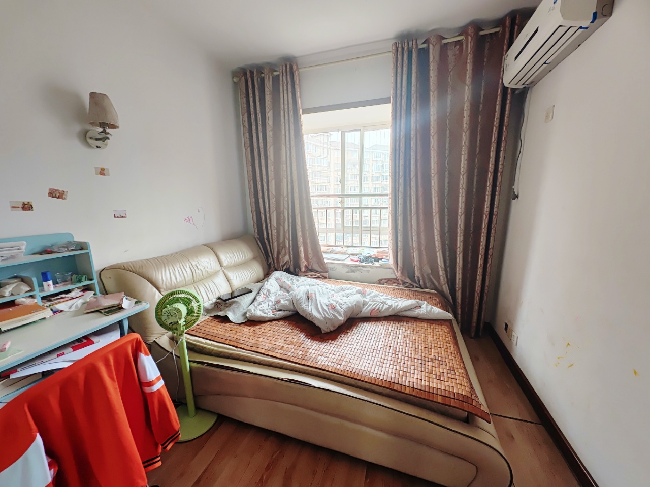 湘银二期世纪花园 7室2厅3卫 89.8万 湘银二期世纪花园 7室2厅3卫 89.8万室内图