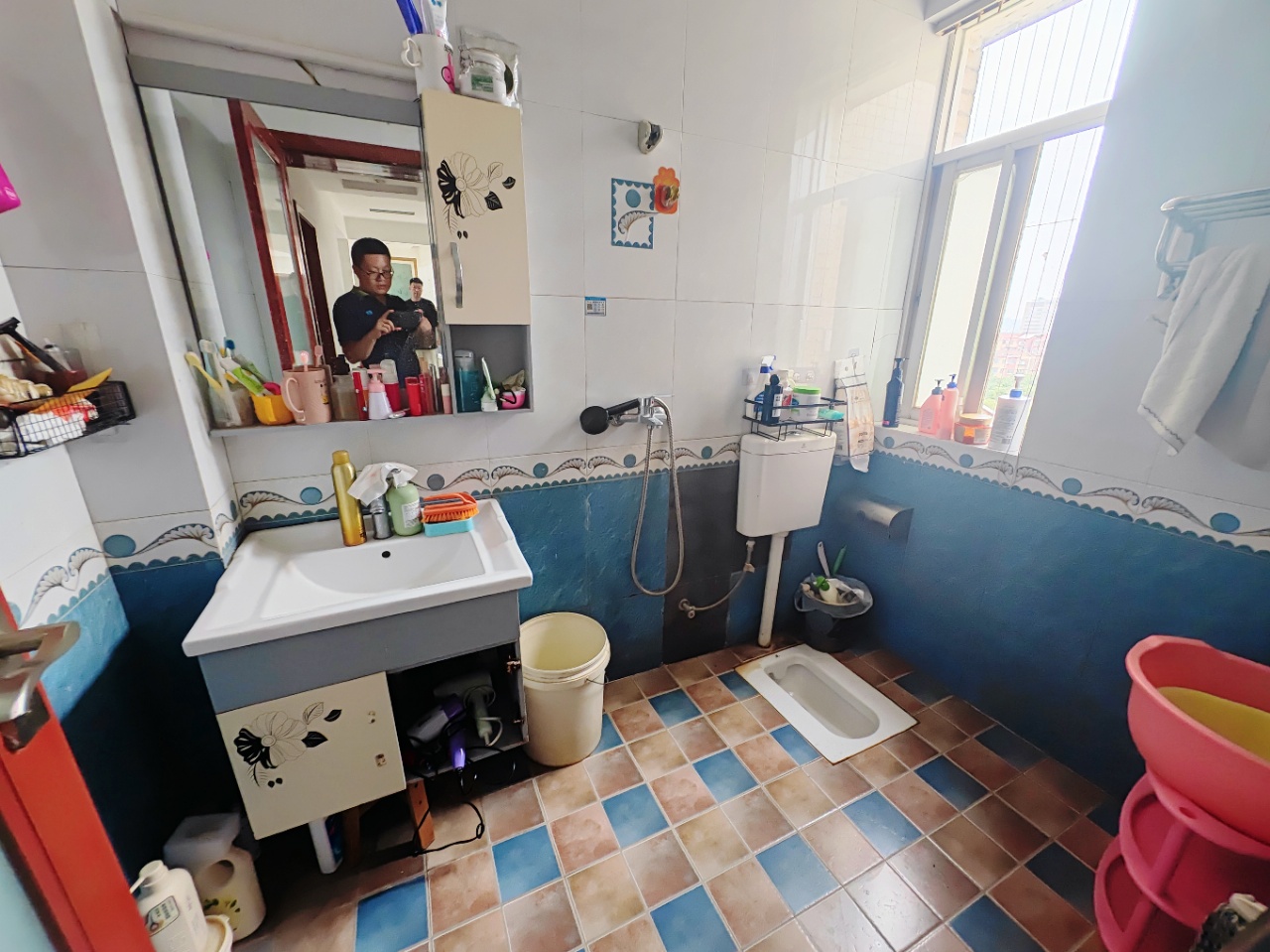 湘银二期世纪花园 7室2厅3卫 89.8万 湘银二期世纪花园 7室2厅3卫 89.8万室内图