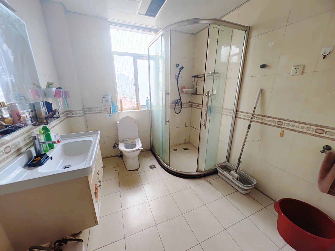 湘银二期世纪花园 7室2厅3卫 89.8万 湘银二期世纪花园 7室2厅3卫 89.8万室内图