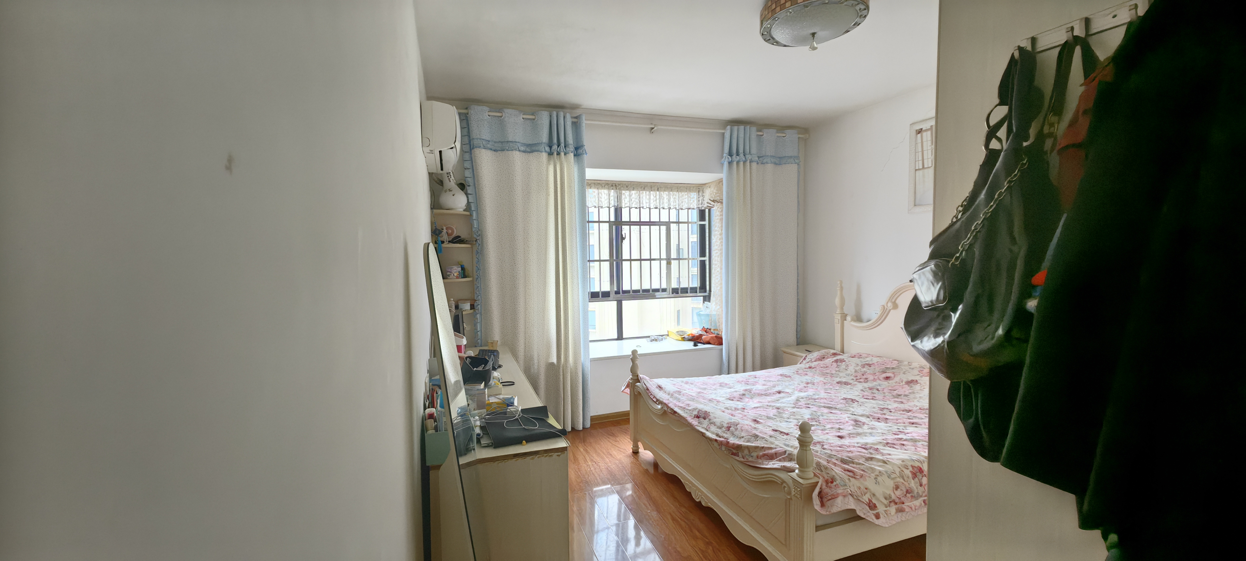 龙腾国际 3室2厅2卫 62.8万 龙腾国际 3室2厅2卫 62.8万室内图