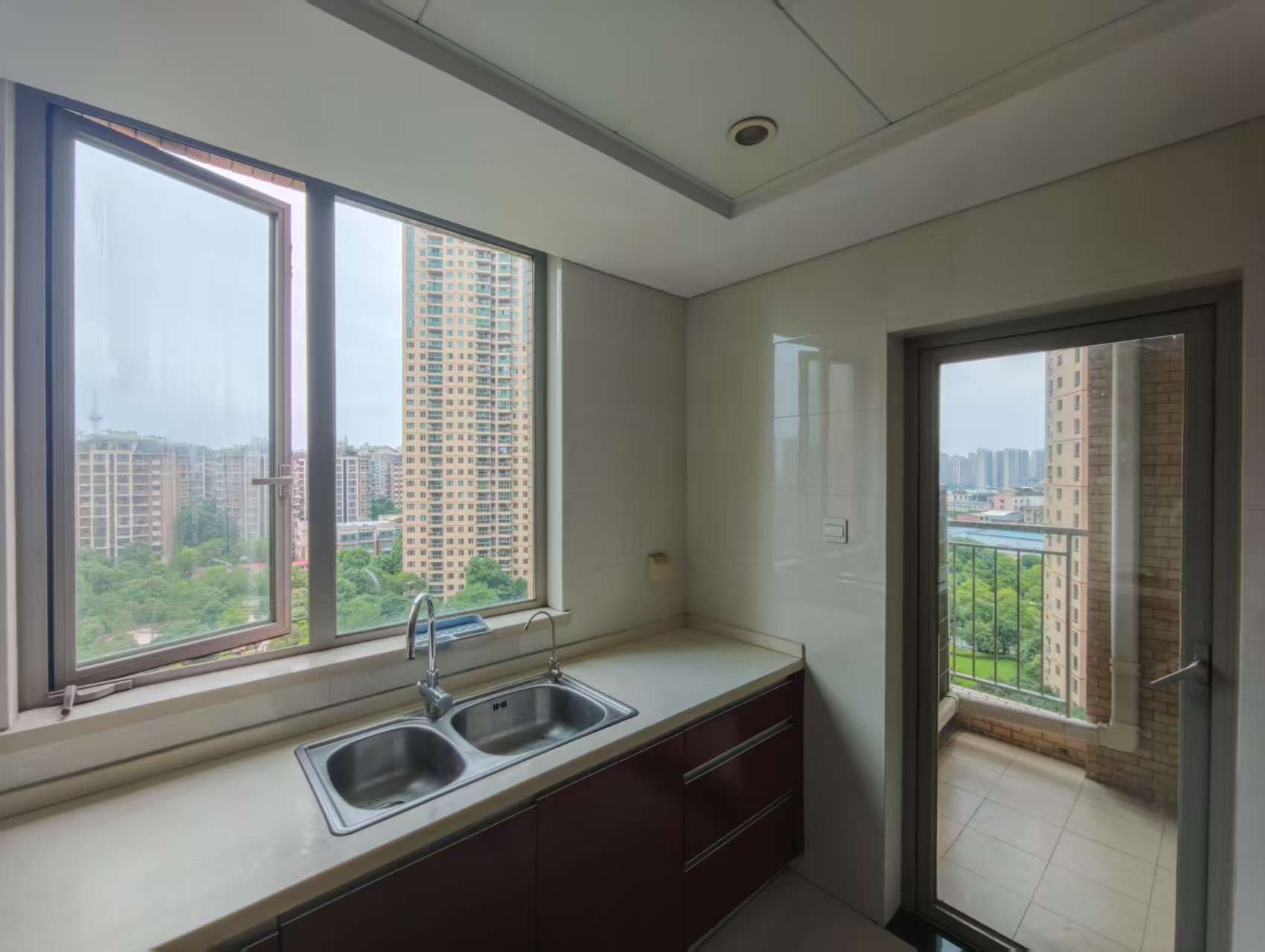 晋合湘水湾一期 3室2厅2卫 81.9万 晋合湘水湾一期 3室2厅2卫 81.9万室内图