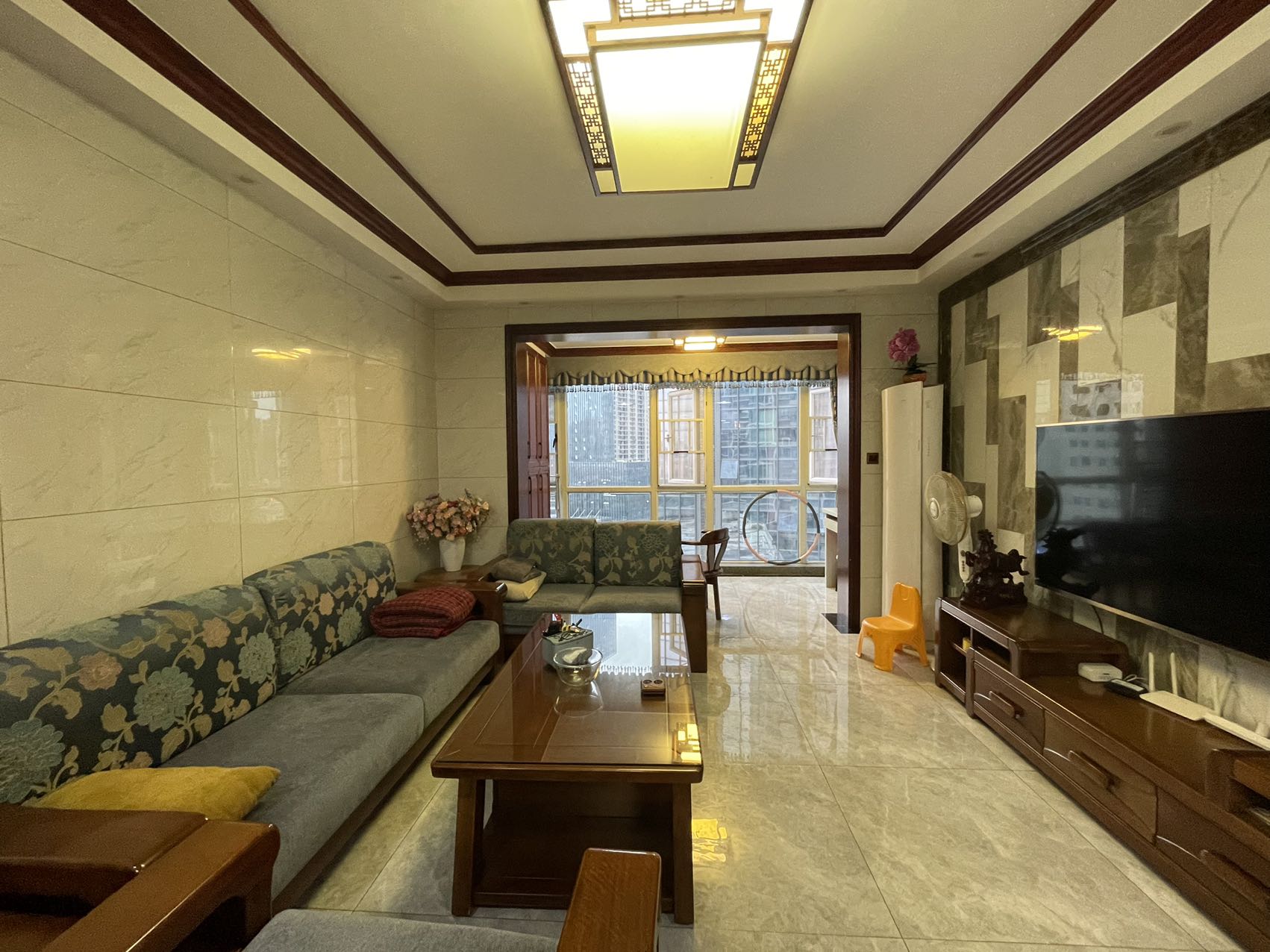 庐山一号  3室2厅2卫    75.0万 庐山一号  3室2厅2卫    75.0万