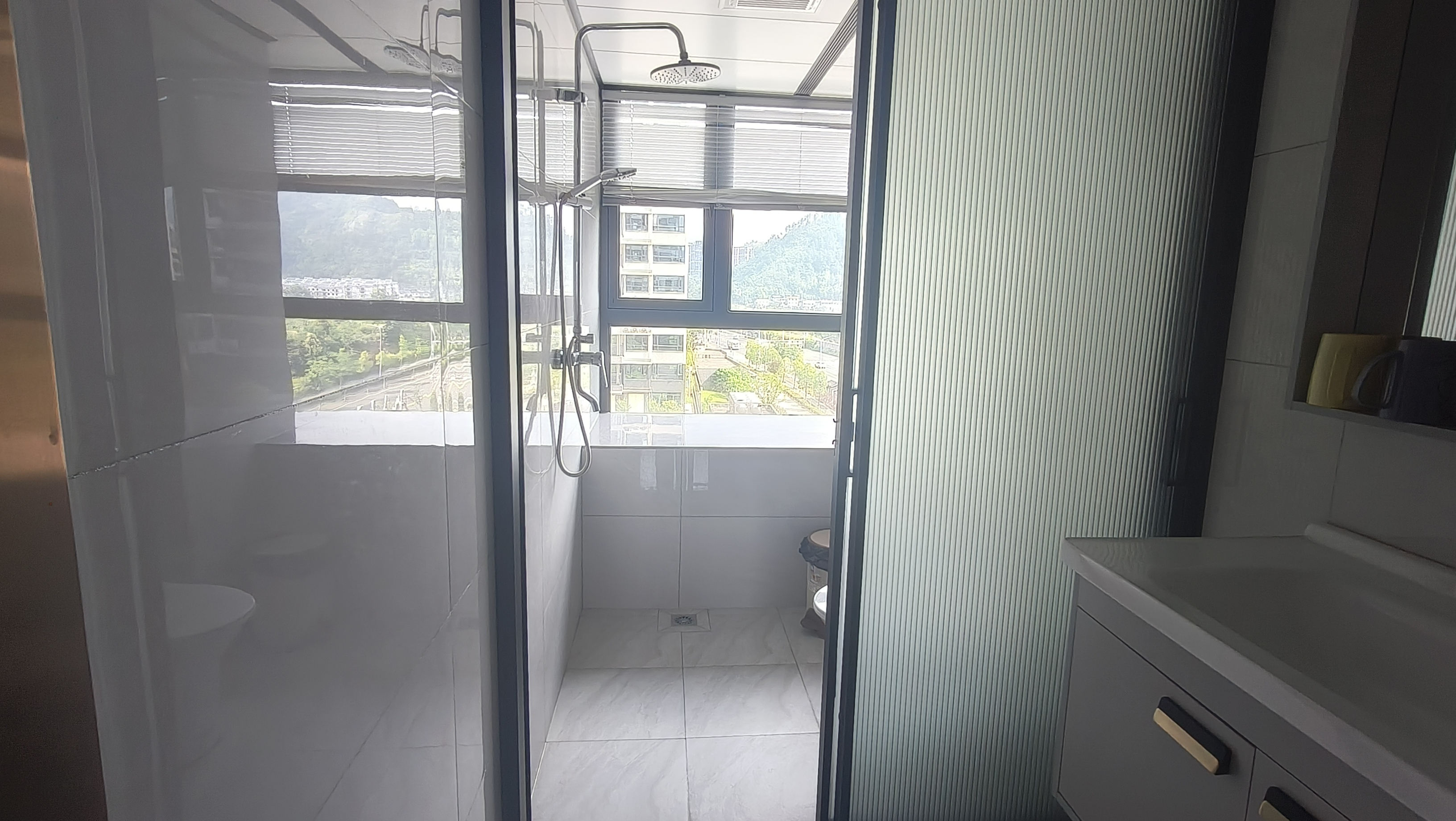 宁邦广场 3室2厅2卫 2000.0元/月 宁邦广场 3室2厅2卫 2000.0元/月室内图