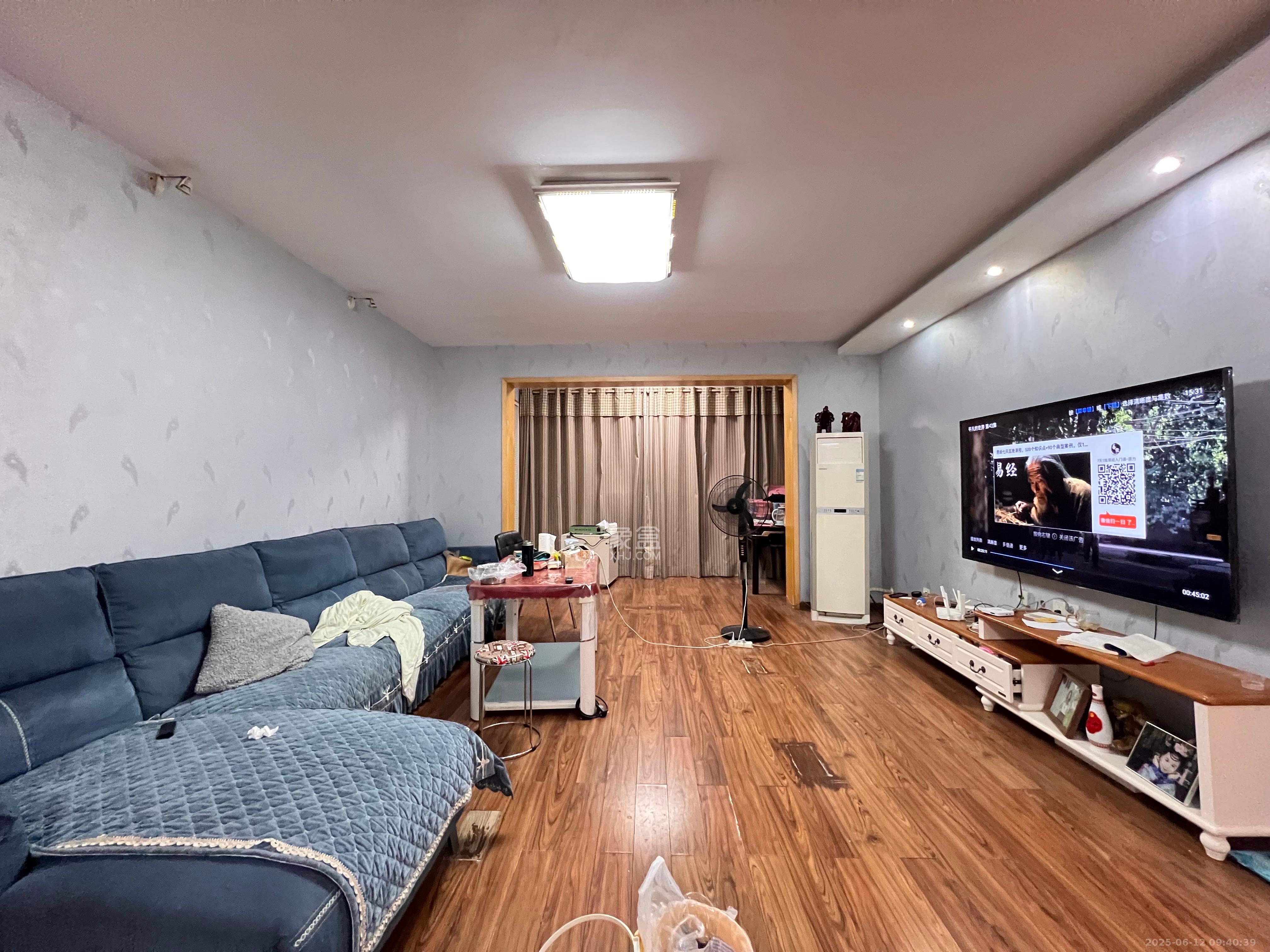 雅致名园  5室2厅2卫    3900.0元/月 雅致名园  5室2厅2卫    3900.0元/月