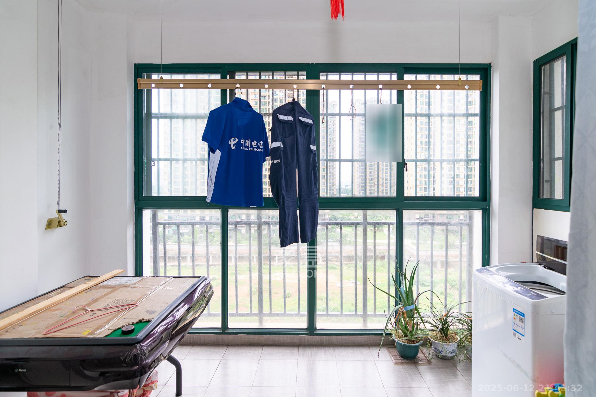 富基世纪公园 3室2厅1卫 62.8万 富基世纪公园 3室2厅1卫 62.8万阳台