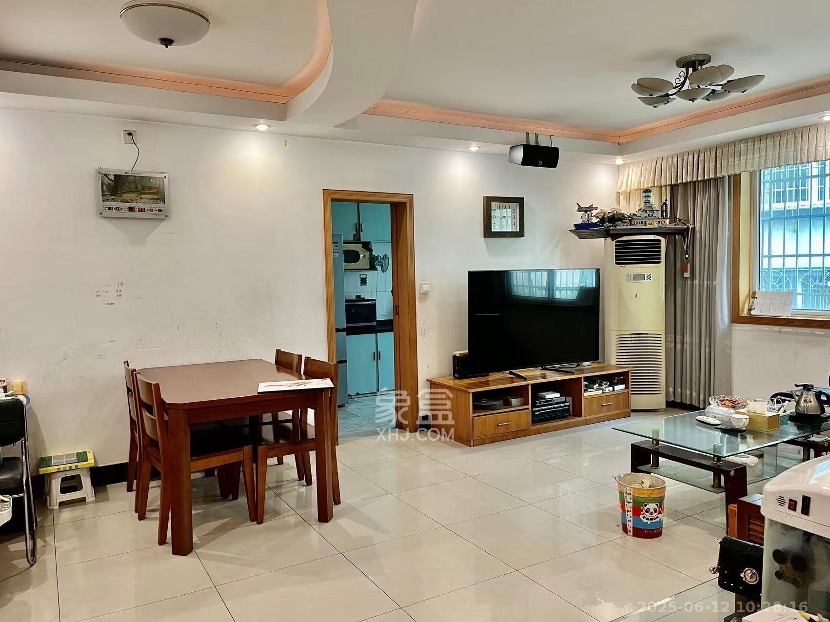 景芳苑  4室2厅2卫    1400.0元/月室内图