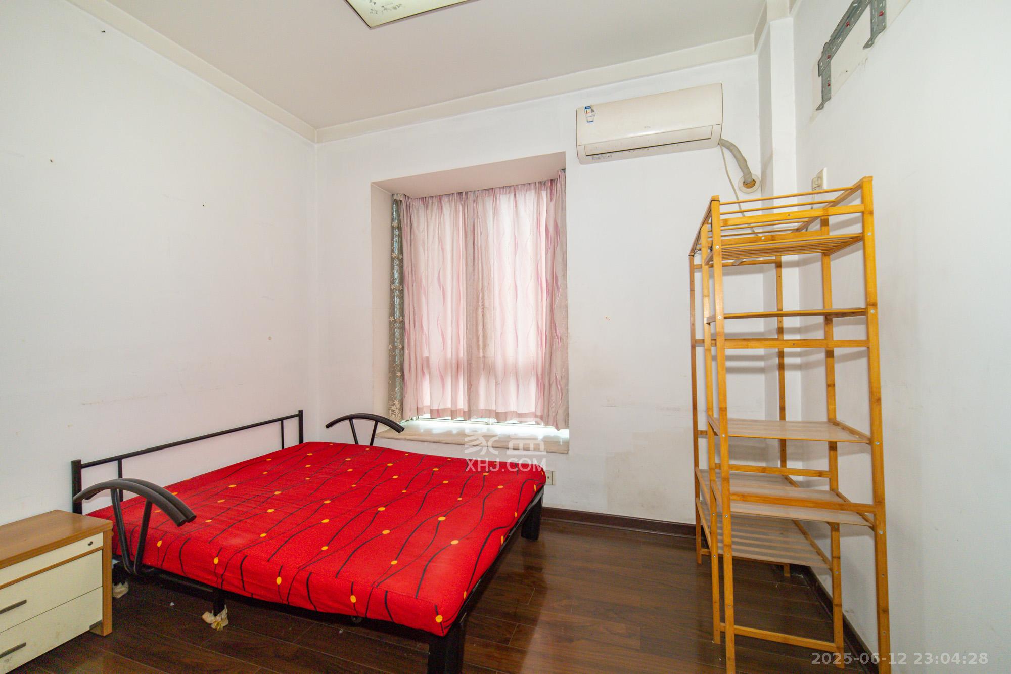 领秀星城(领秀新城)  3室2厅2卫    51.8万 领秀星城(领秀新城)  3室2厅2卫    51.8万卧室