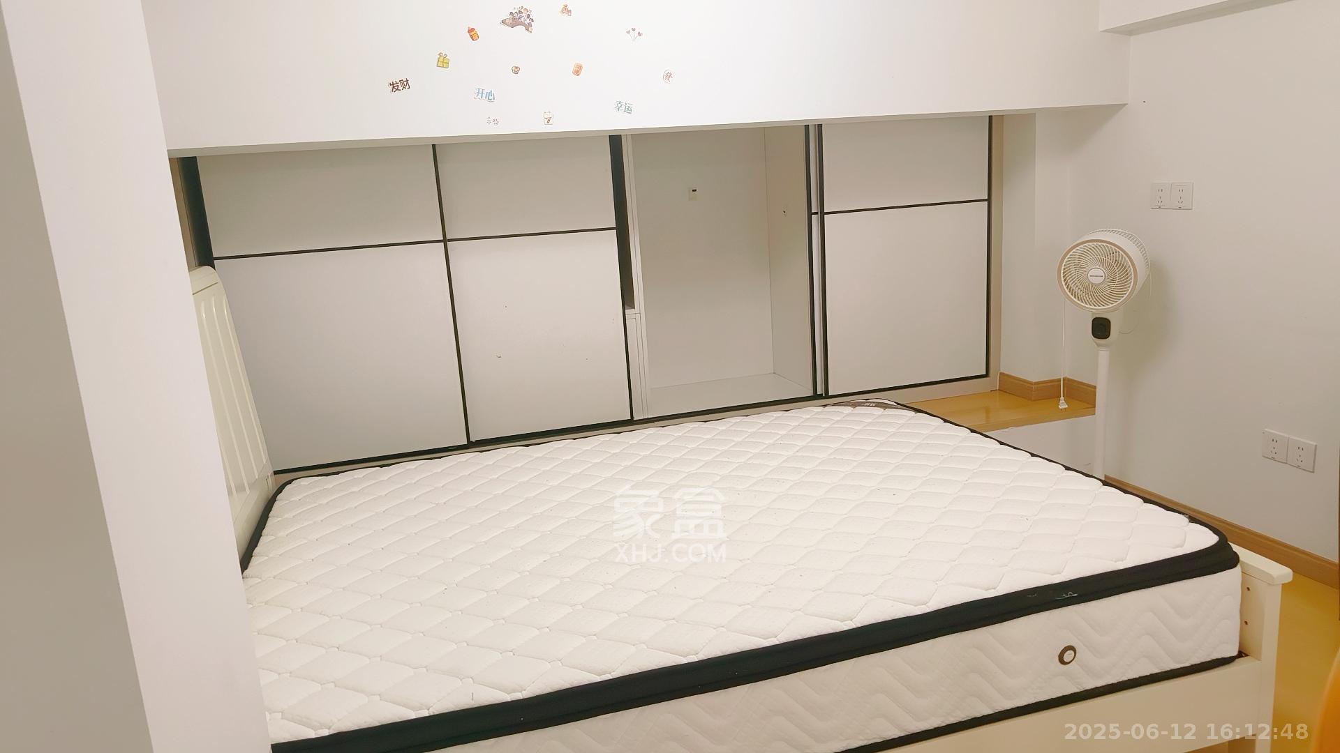 龙湖铂金岛 2室1厅1卫 2500.0元/月 龙湖铂金岛 2室1厅1卫 2500.0元/月室内图