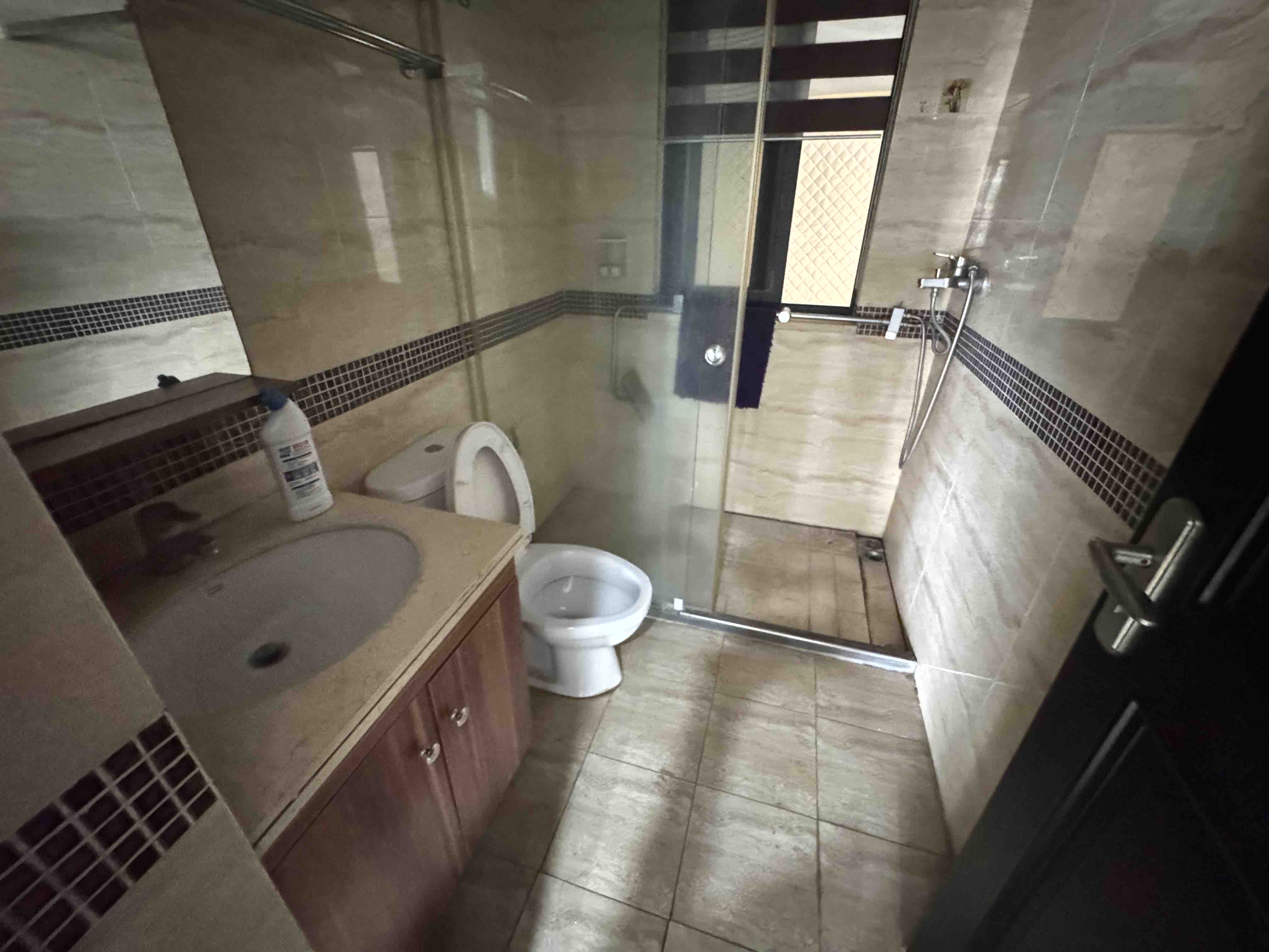 椰岛广场 3室2厅2卫 165.0万 椰岛广场 3室2厅2卫 165.0万客厅