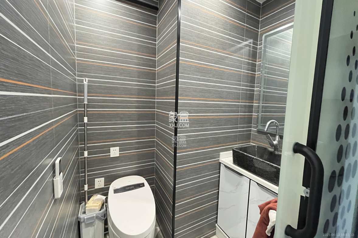 绿洲花园 1室1厅1卫 1700.0元/月 绿洲花园 1室1厅1卫 1700.0元/月室内图