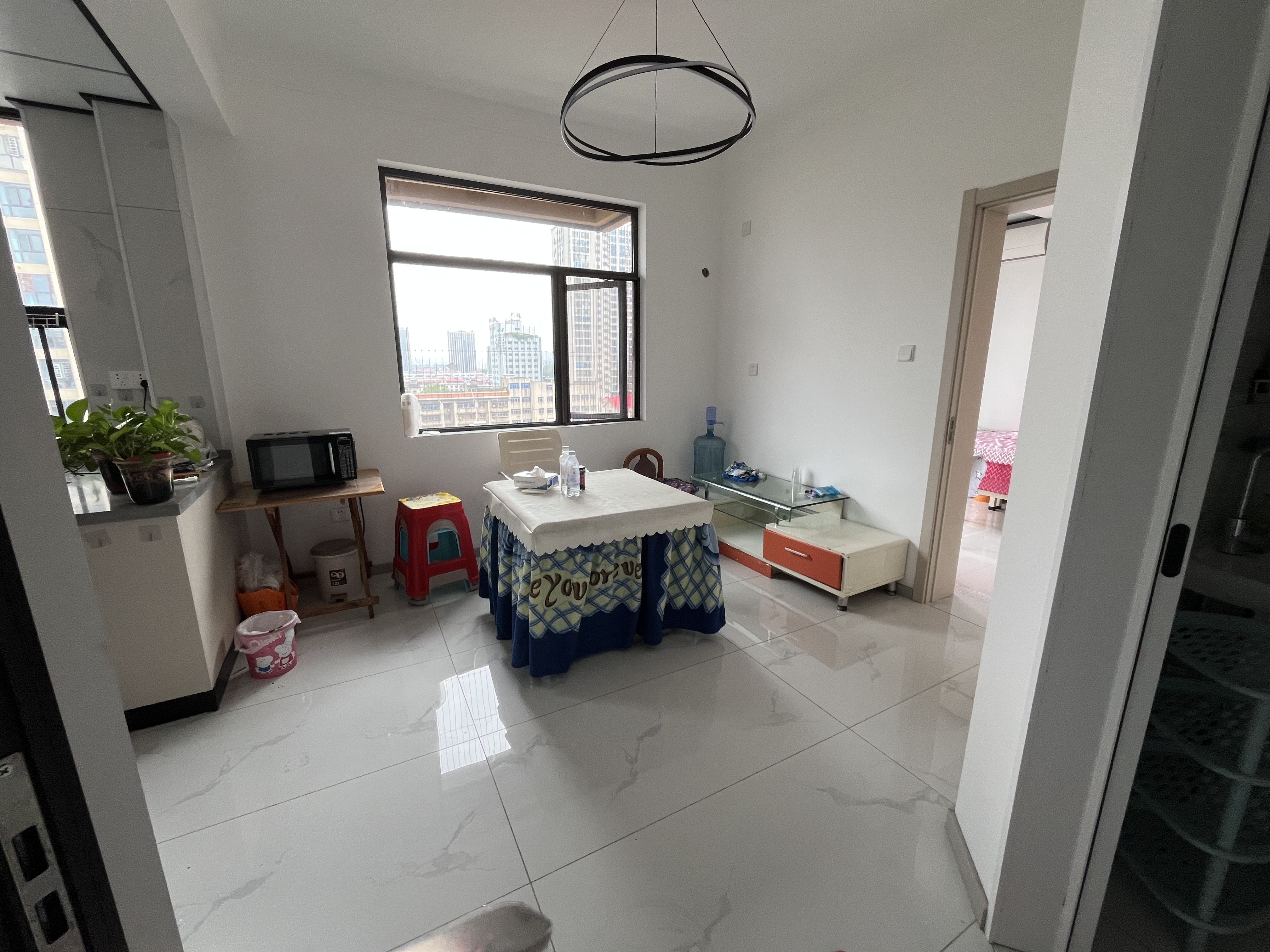 电力中央城 2室1厅1卫 1500.0元/月 电力中央城 2室1厅1卫 1500.0元/月室内图