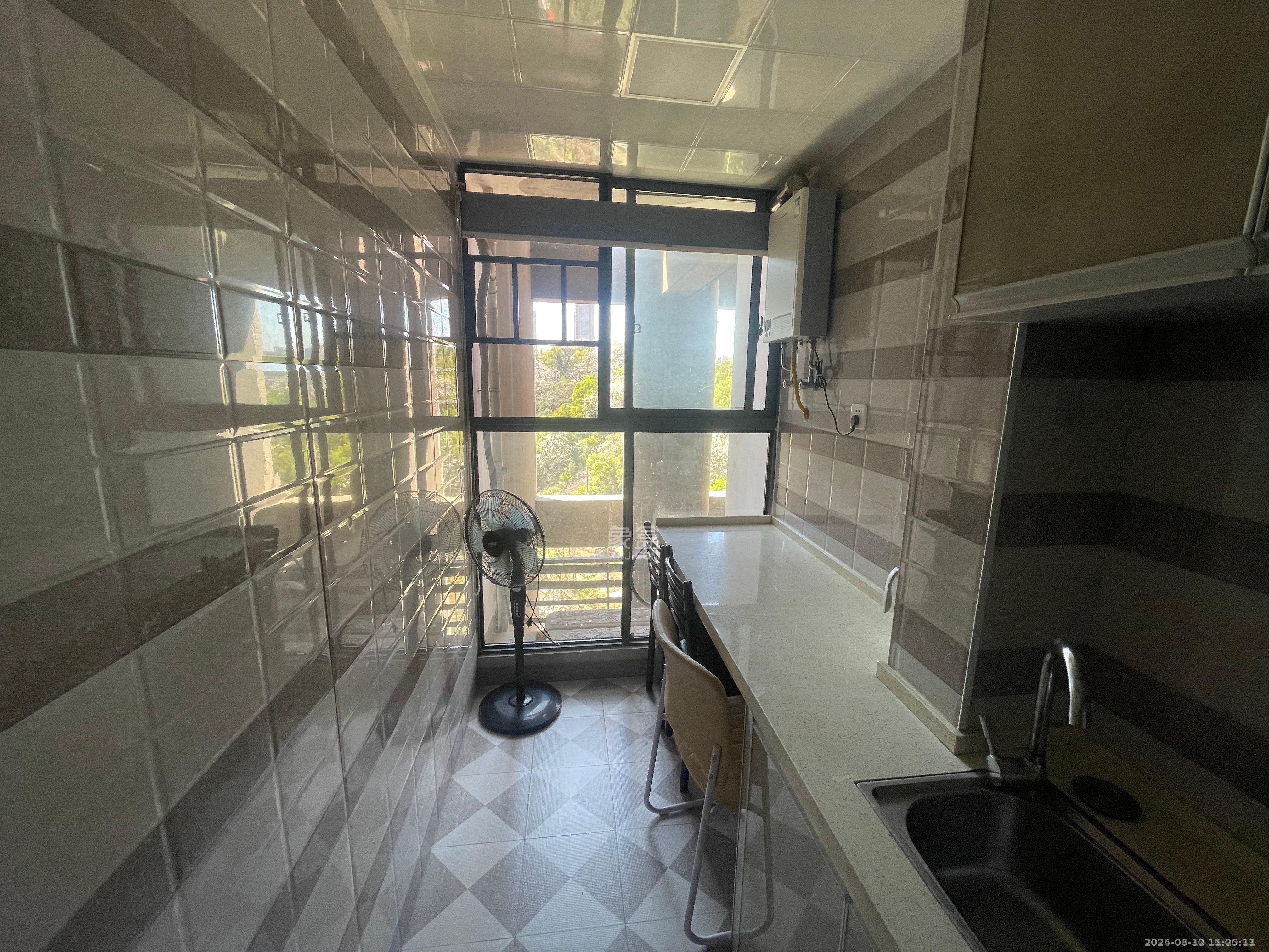 中建御山和苑  1室1厅1卫   1200.00元/月室内图