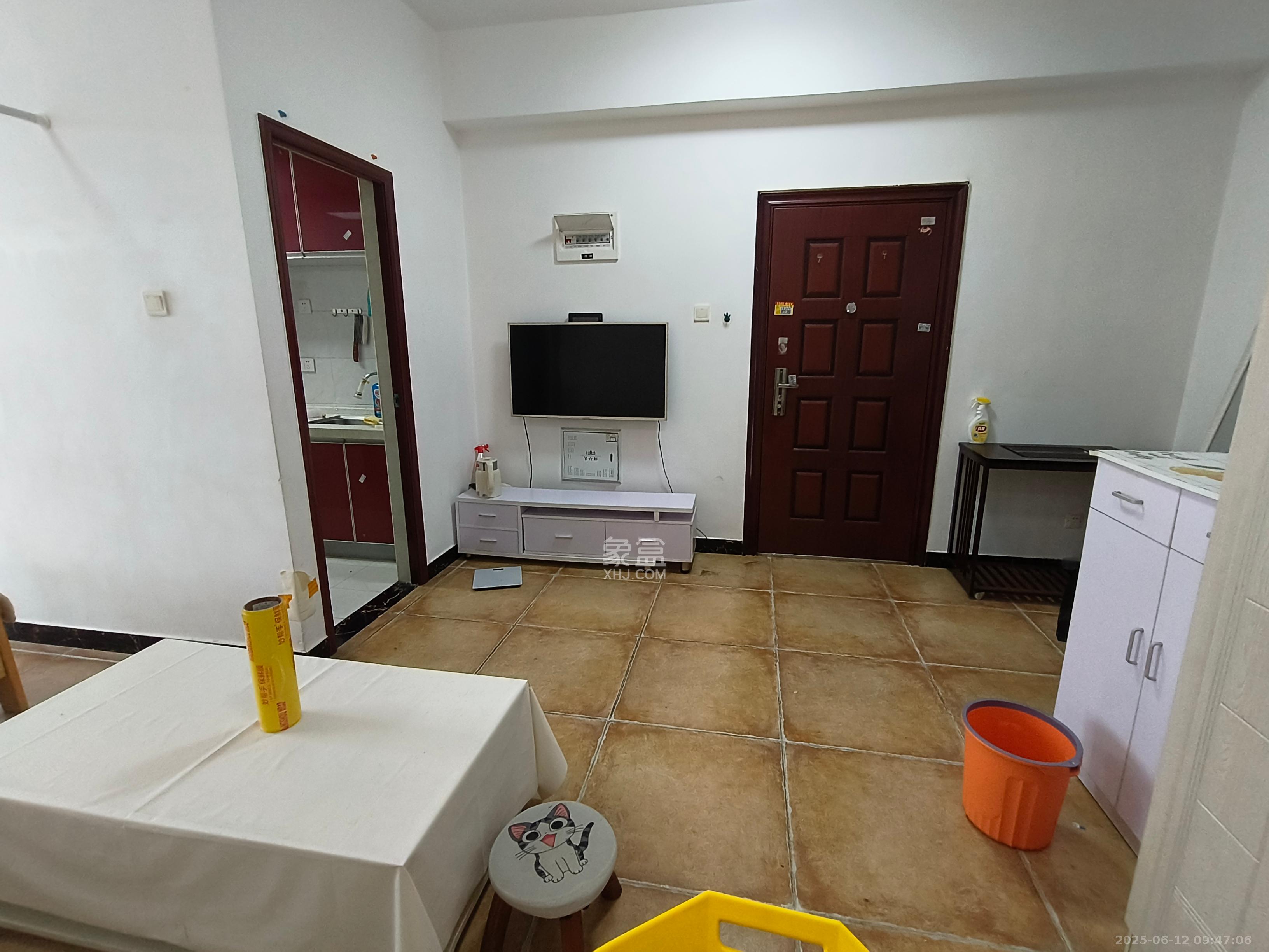 第六都(陆都小区) 1室1厅1卫 1800.0元/月 第六都(陆都小区) 1室1厅1卫 1800.0元/月室内图