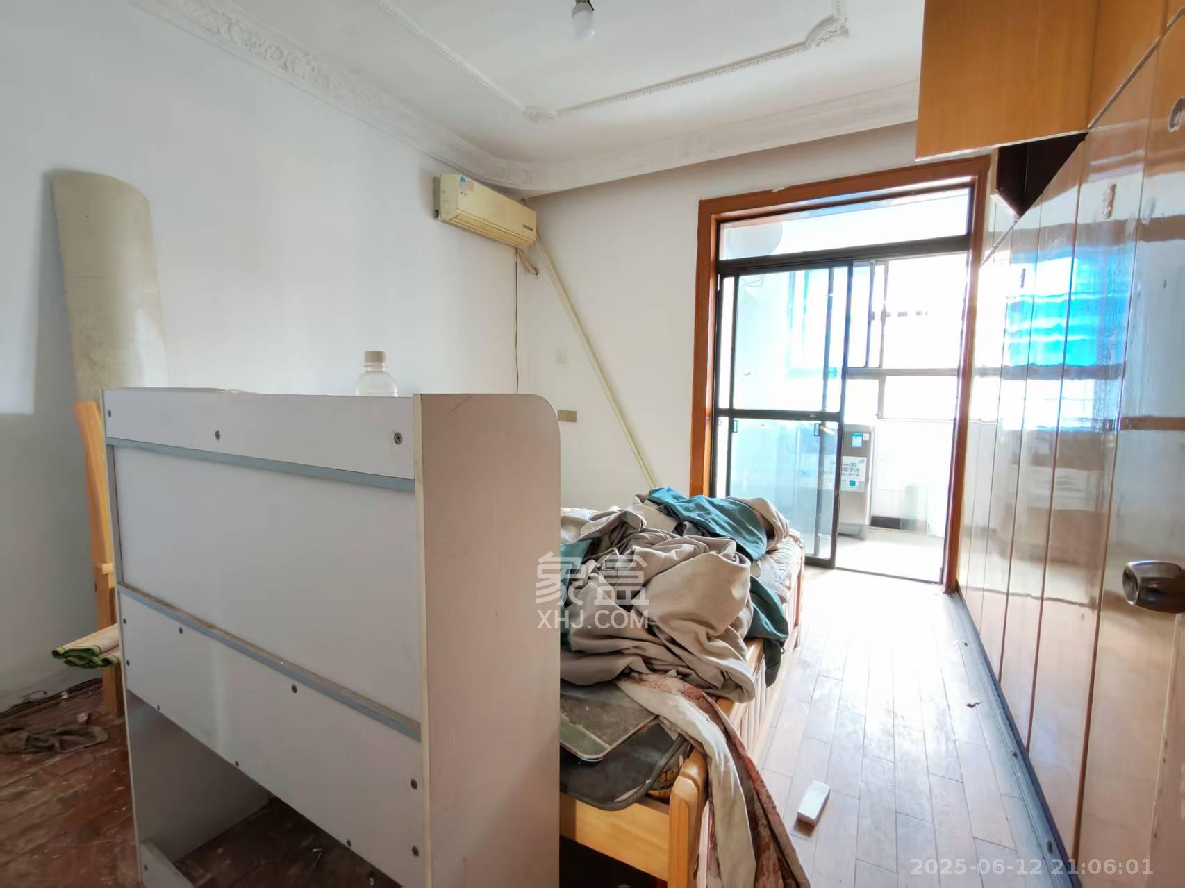 湖南省歌舞剧院宿舍 3室1厅2卫 2000.0元/月 湖南省歌舞剧院宿舍 3室1厅2卫 2000.0元/月室内图