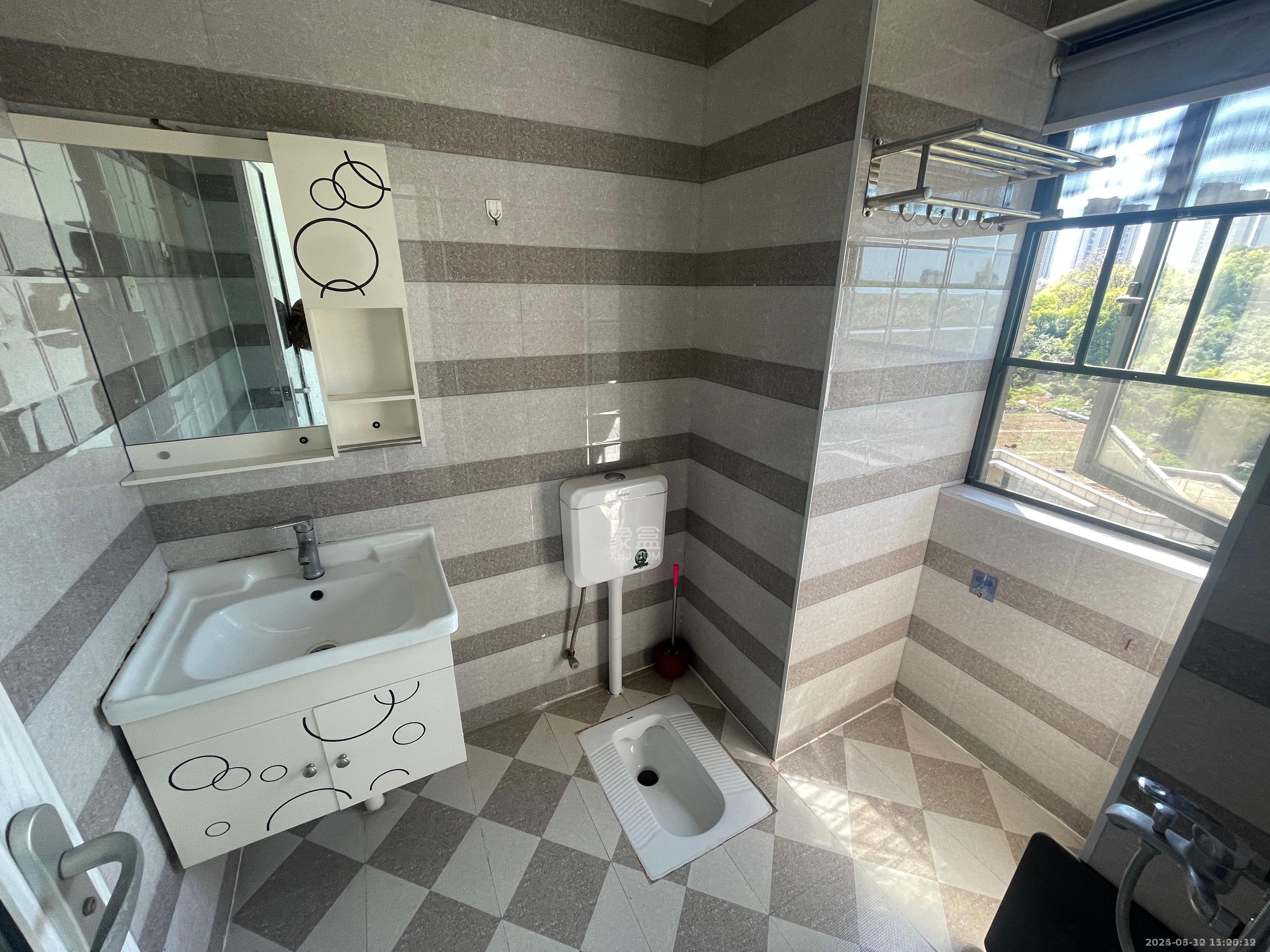 中建御山和苑  1室1厅1卫   1200.00元/月室内图