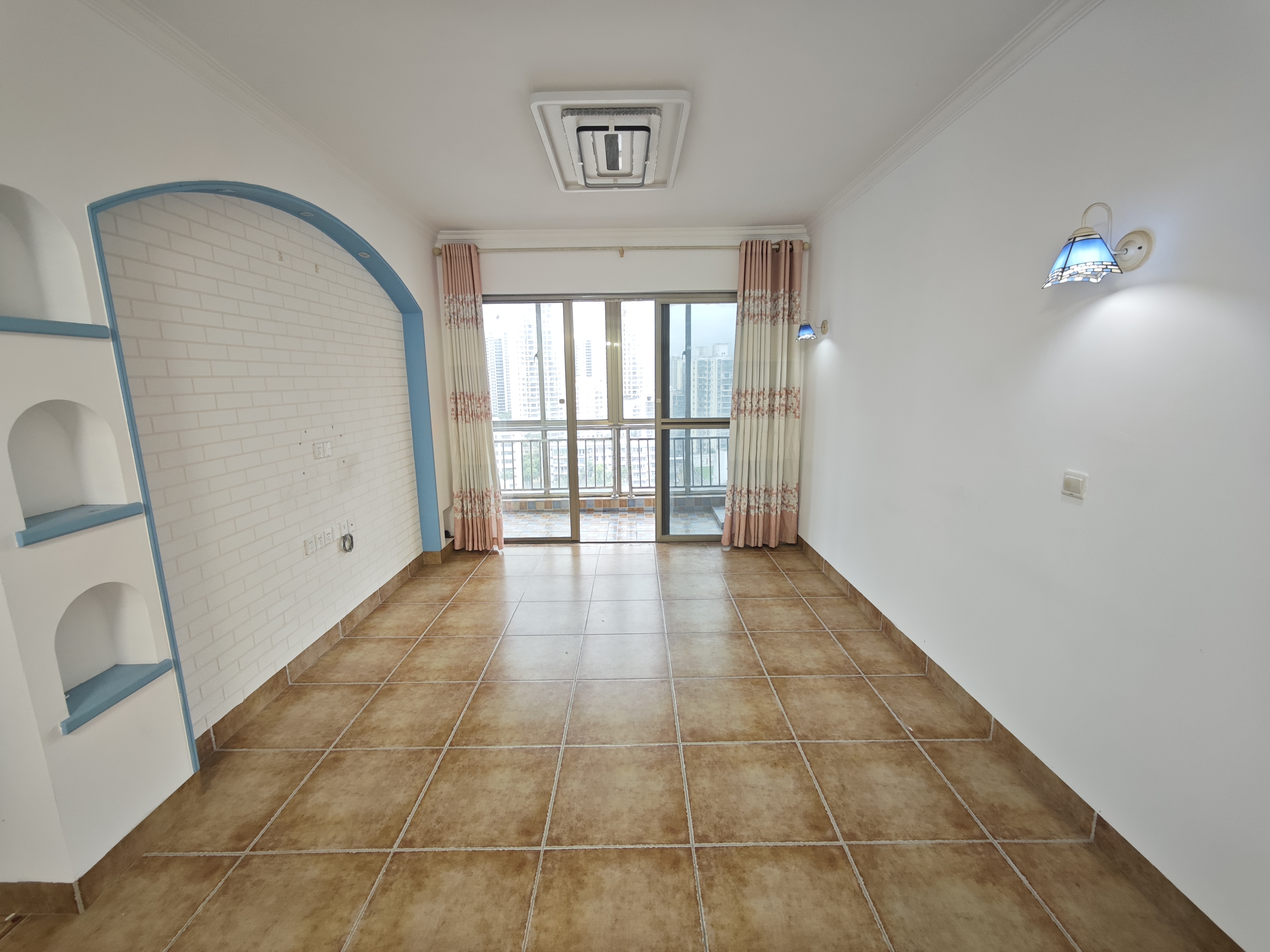 滨江绿都 3室1厅1卫 109.0万 滨江绿都 3室1厅1卫 109.0万客厅