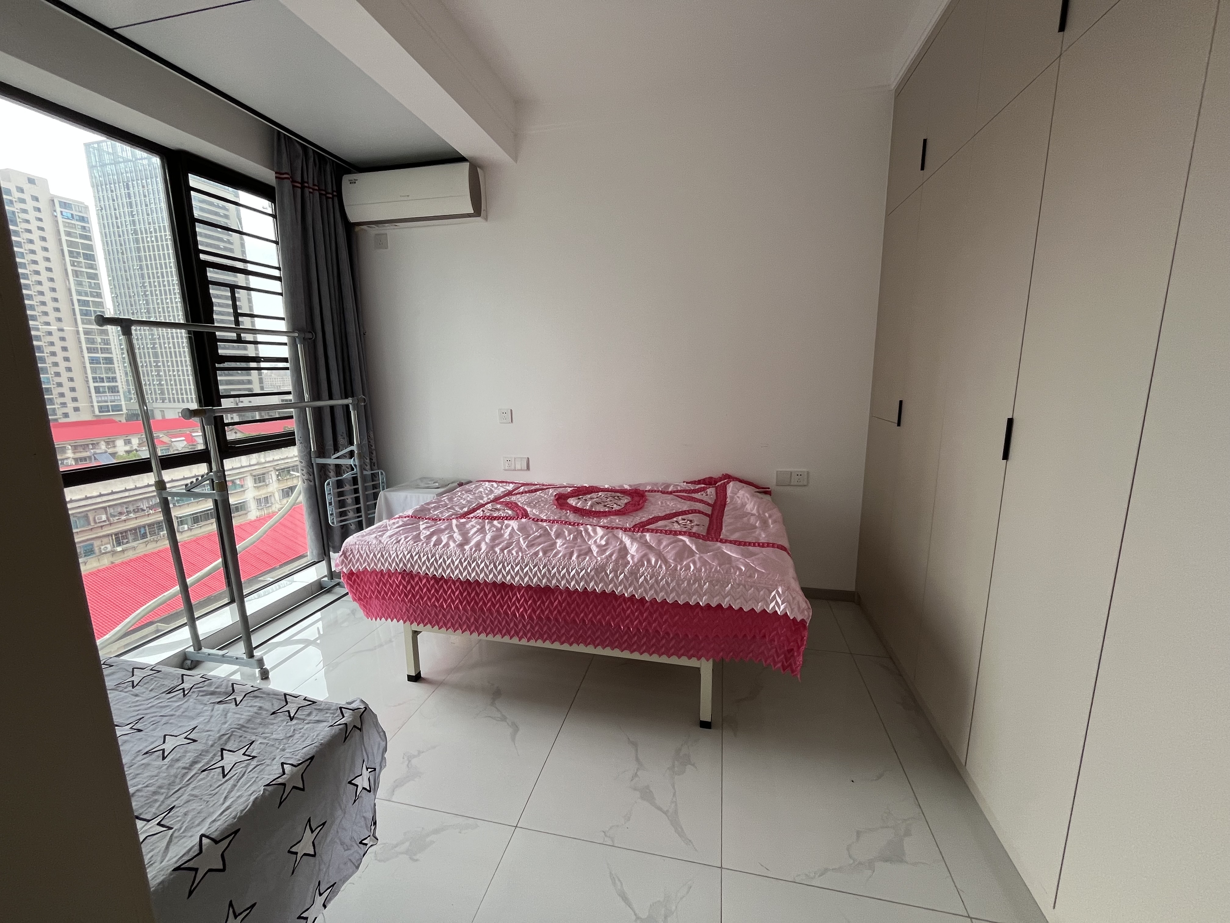 电力中央城 2室1厅1卫 1500.0元/月 电力中央城 2室1厅1卫 1500.0元/月室内图