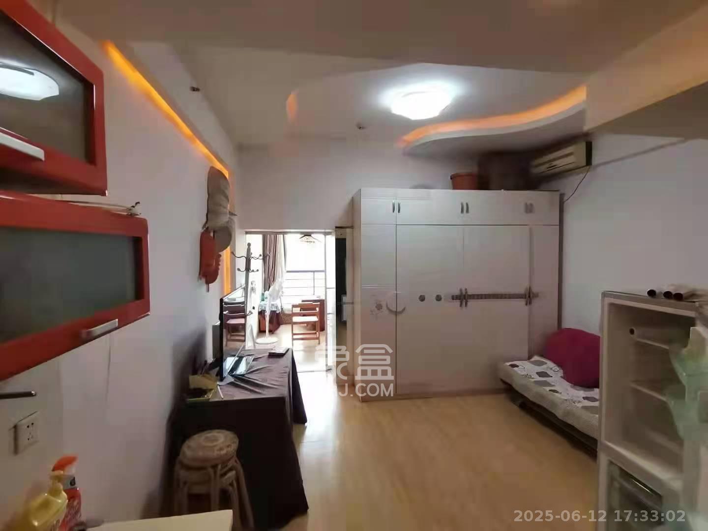 YO领域(领御大厦) 1室1厅1卫 1800.0元/月 YO领域(领御大厦) 1室1厅1卫 1800.0元/月室内图