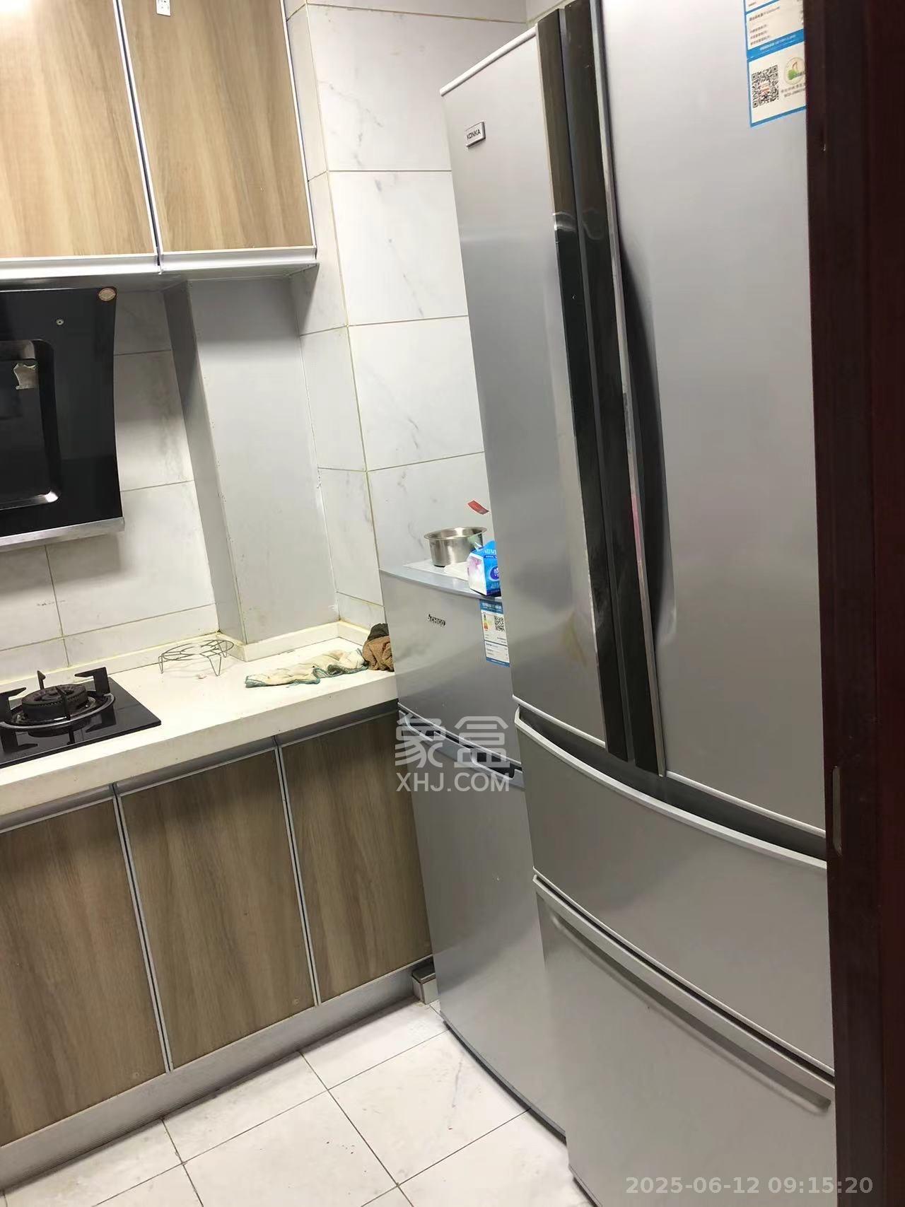 卓越浅水湾  3室2厅1卫   2600.00元/月室内图