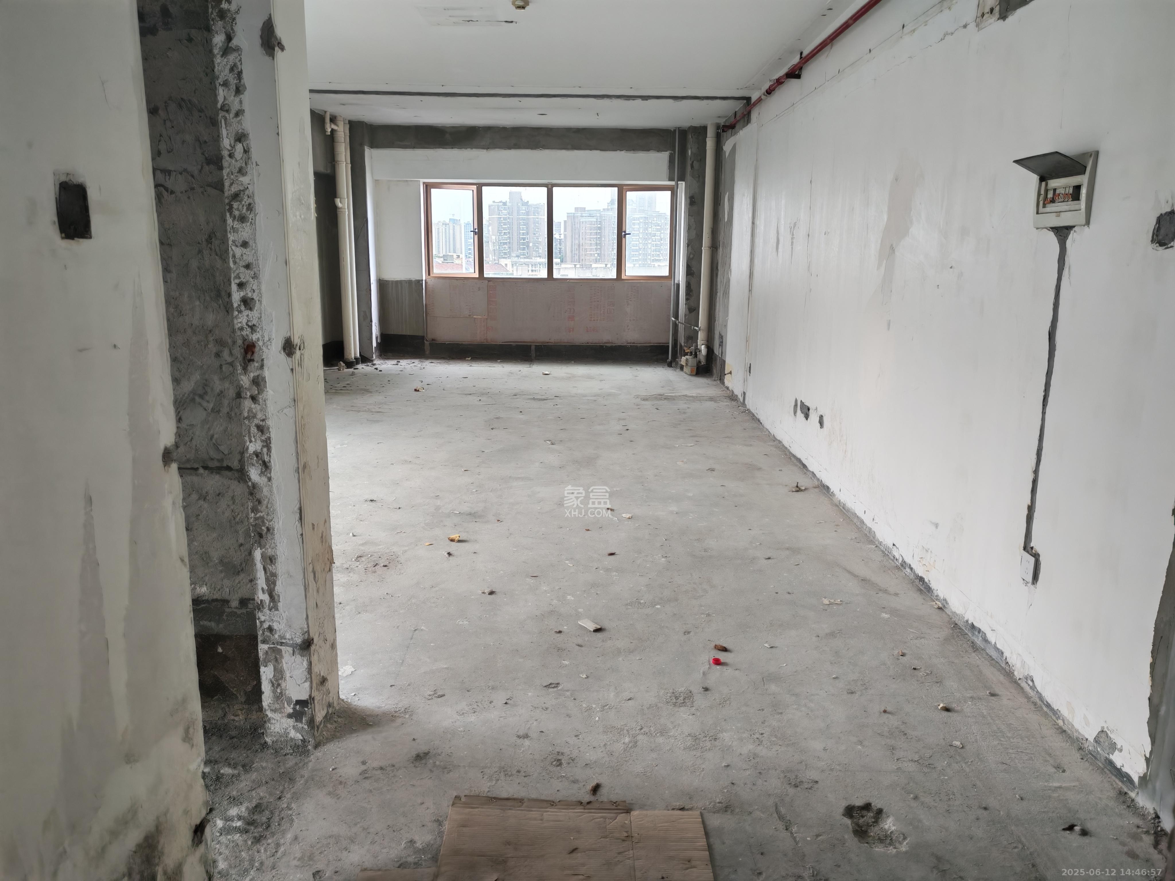 嘉盛国际广场 1室1厅1卫 3600.0元/月 嘉盛国际广场 1室1厅1卫 3600.0元/月室内图