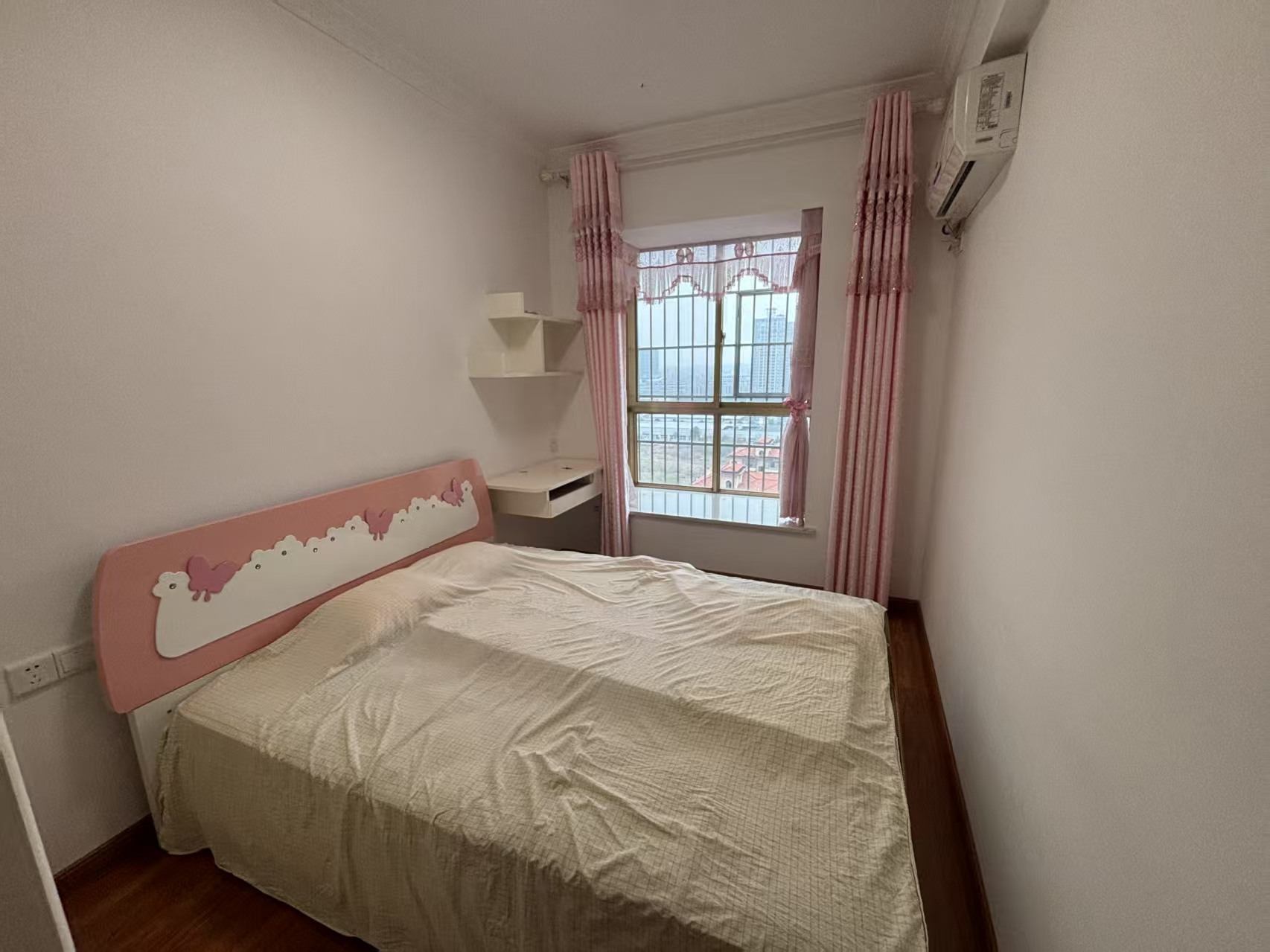 拓兴阳光新城 3室2厅1卫 2000.0元/月 拓兴阳光新城 3室2厅1卫 2000.0元/月室内图