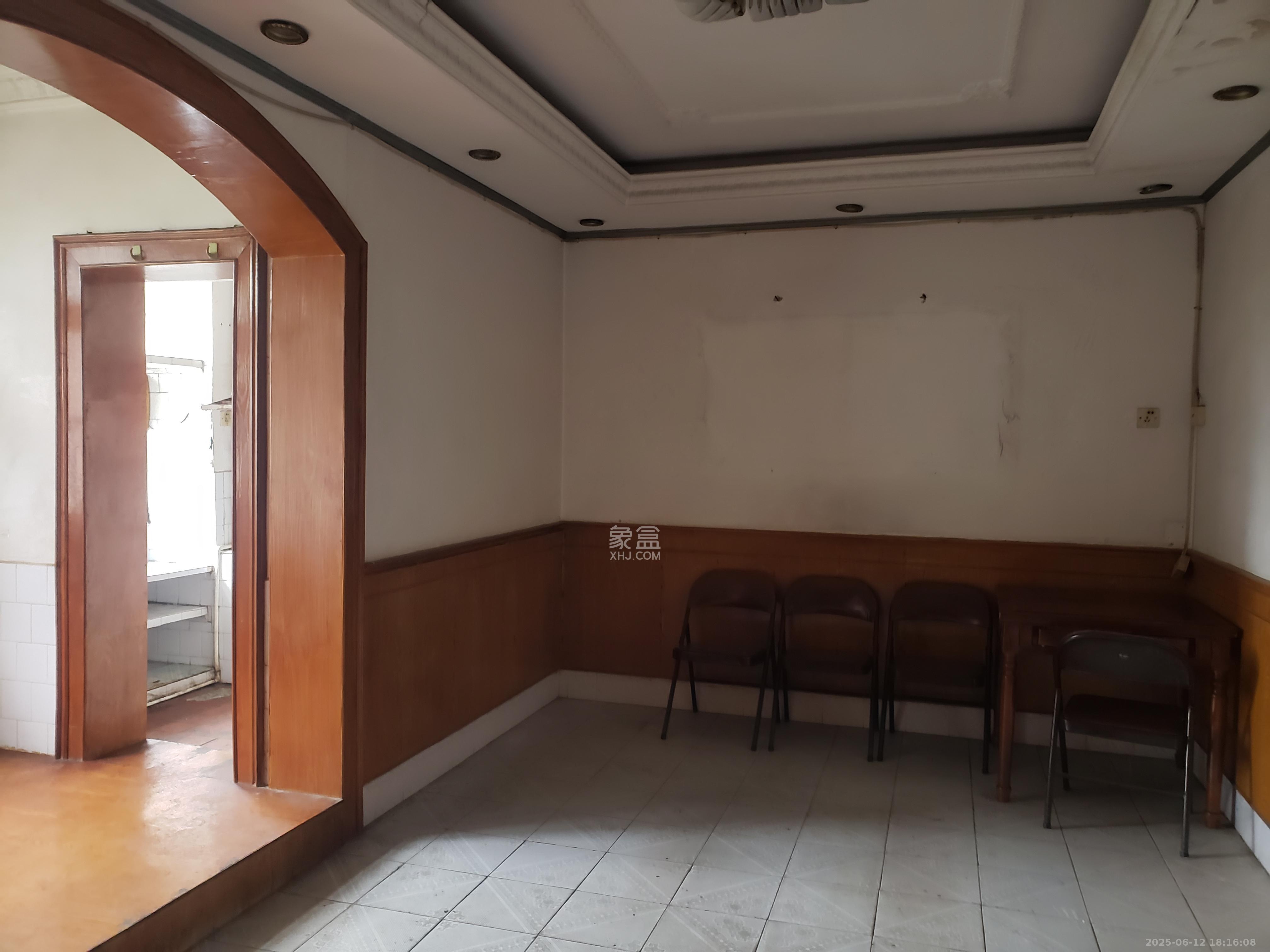 汽制宿舍 2室2厅1卫 800.0元/月 汽制宿舍 2室2厅1卫 800.0元/月室内图