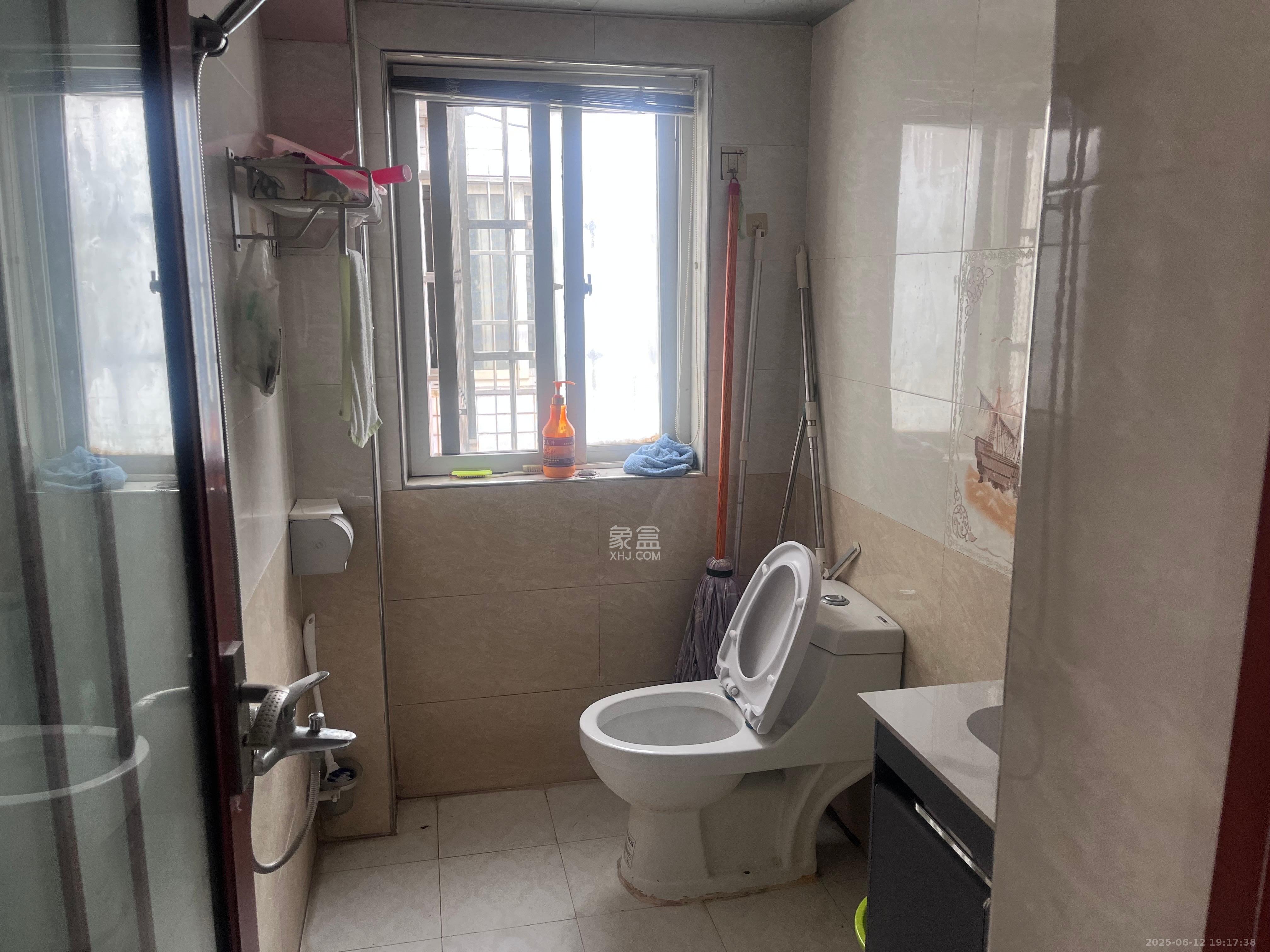 好家园 5室2厅2卫 2500.0元/月 好家园 5室2厅2卫 2500.0元/月室内图