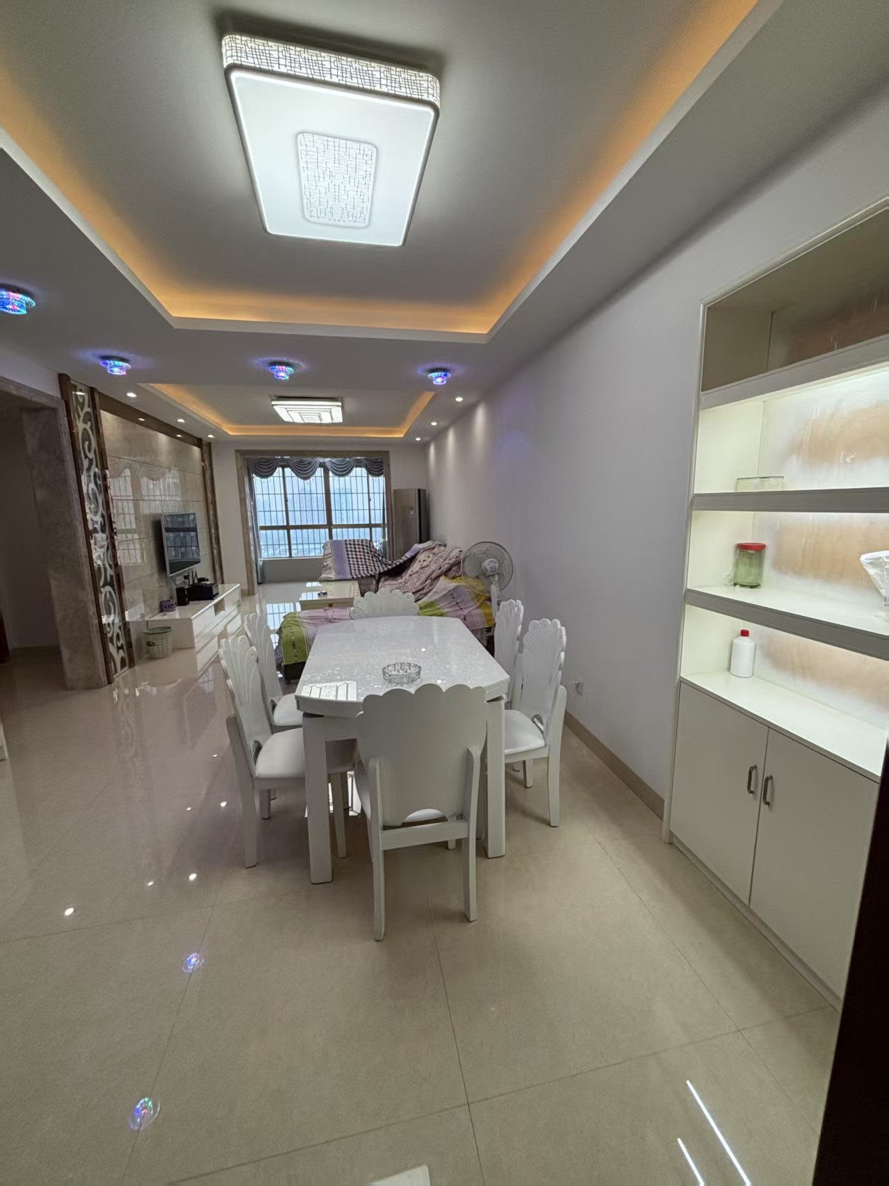 拓兴阳光新城 3室2厅1卫 2000.0元/月 拓兴阳光新城 3室2厅1卫 2000.0元/月室内图