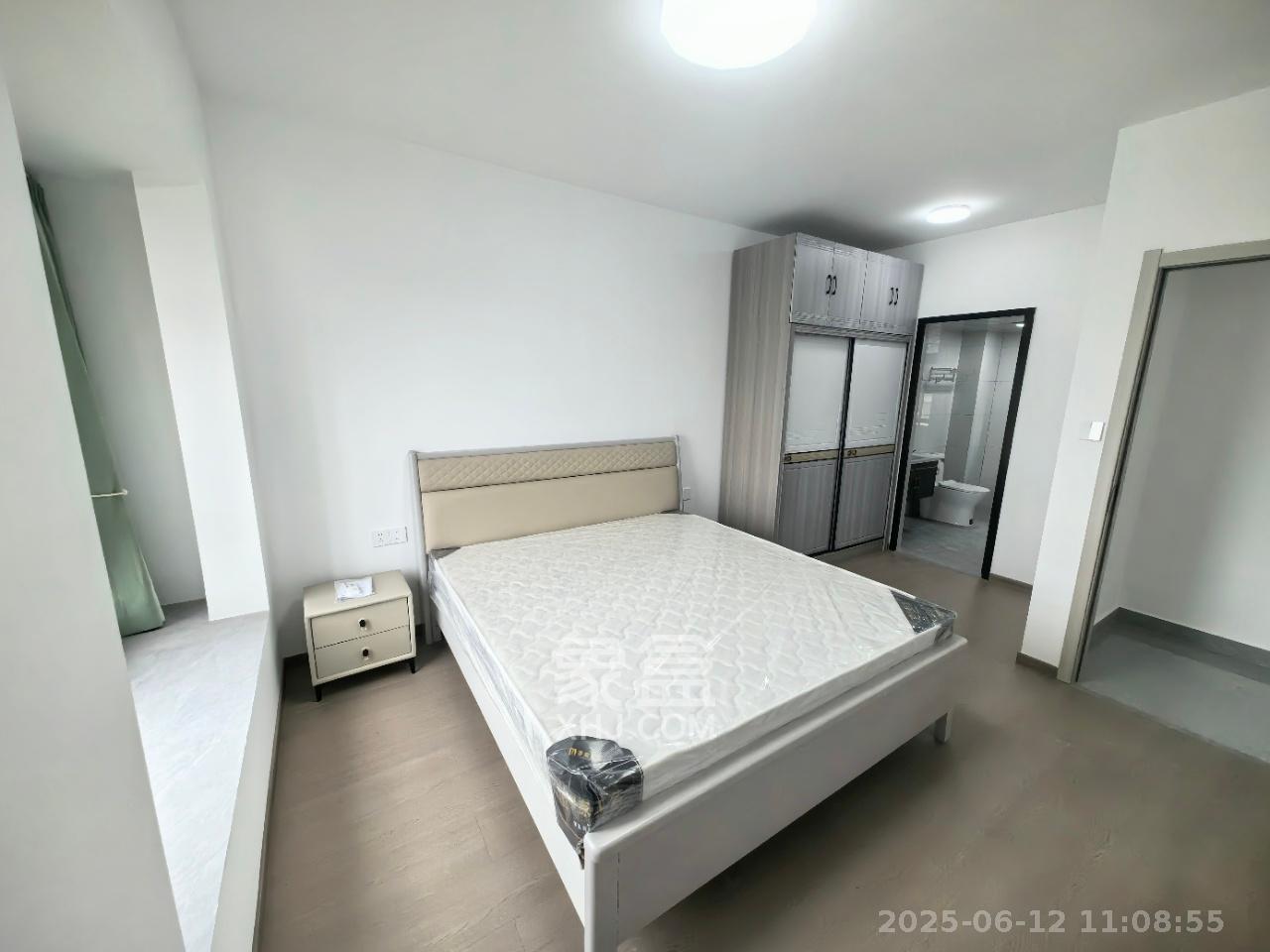 汉唐世家二期  3室2厅2卫   2600.00元/月室内图