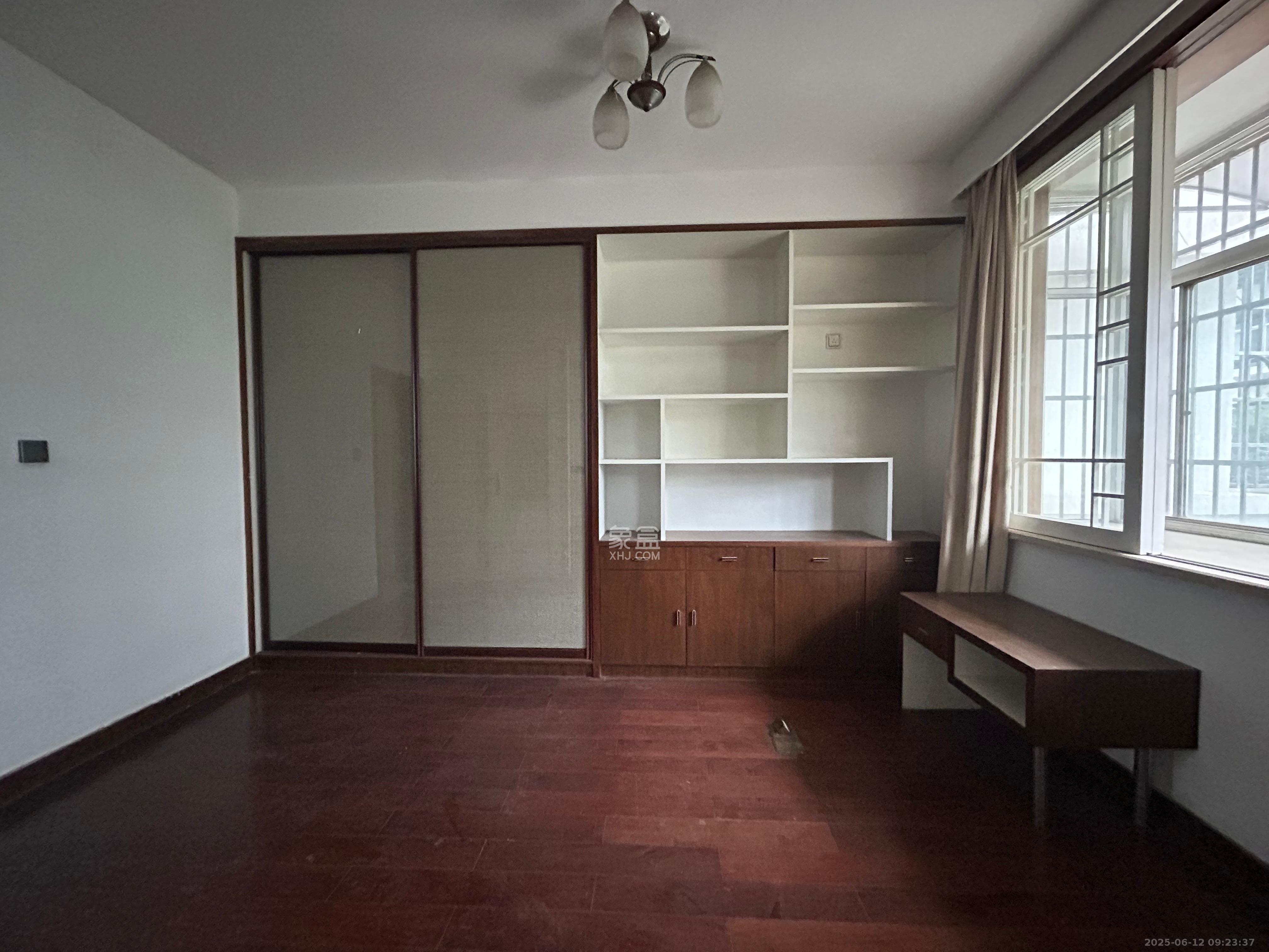 科教新村小区（芙蓉区）  3室2厅1卫   2500.00元/月室内图