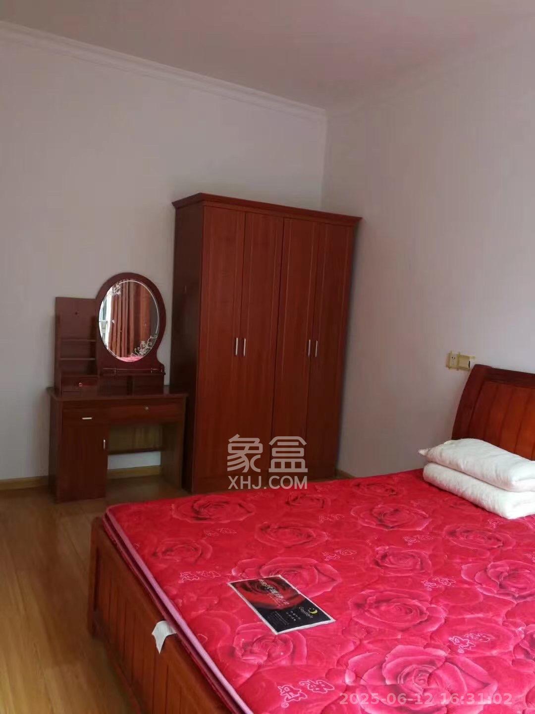 鑫远熙山 3室2厅1卫 2500.0元/月 鑫远熙山 3室2厅1卫 2500.0元/月室内图