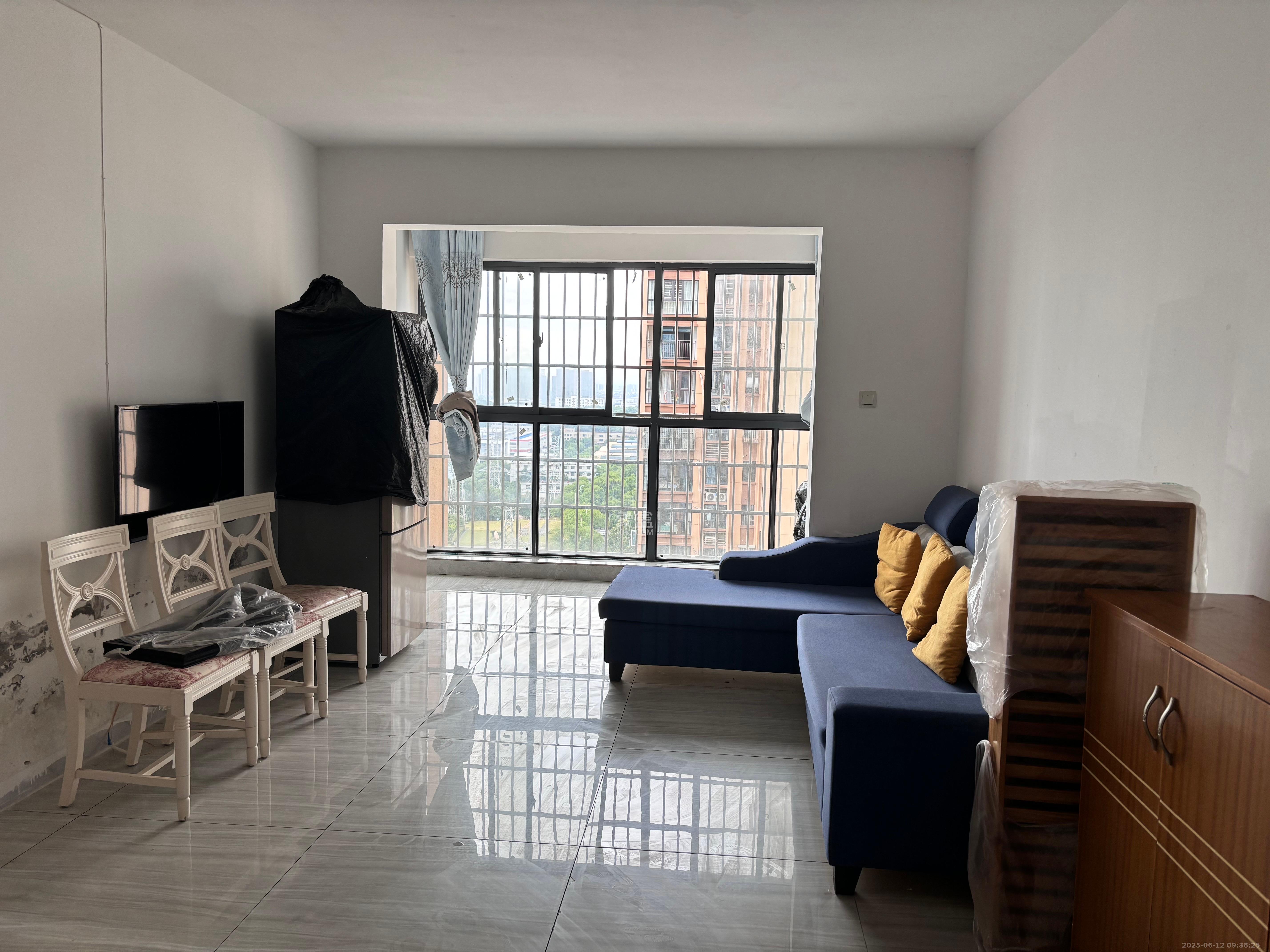 时代港湾 2室2厅1卫 1300.0元/月 时代港湾 2室2厅1卫 1300.0元/月室内图